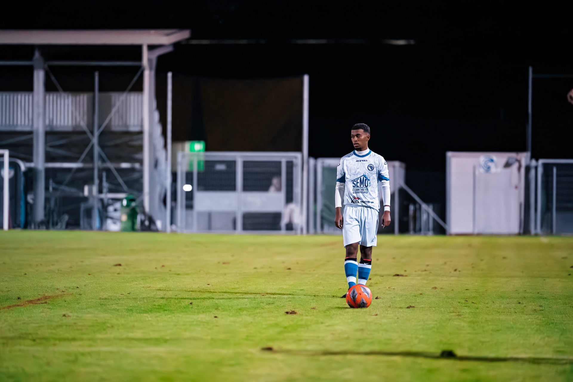 Match de championnat 3e ligue (Groupe 3) opposant le FC Azzurri Yverdon I au FC Bosna Yverdon I, au Stade Municipal, Yverdon. (Christian António/LibsVisuals.com)