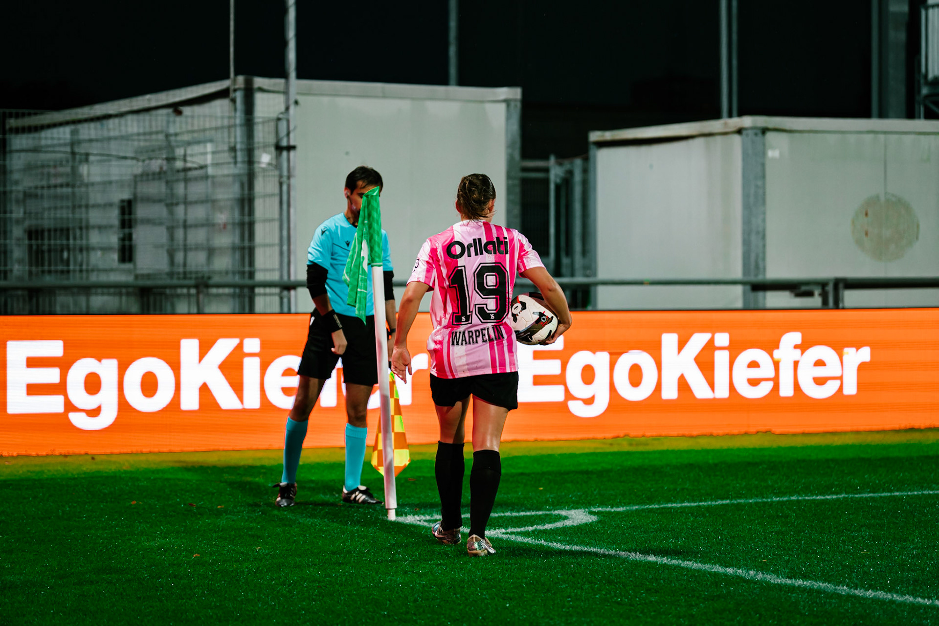 Match de championnat LNB féminine opposant Yverdon Sport FC et le FC Lugano au Stade Municipal, Yverdon-les-Bains. (Christian António / LibsVisuals.com)