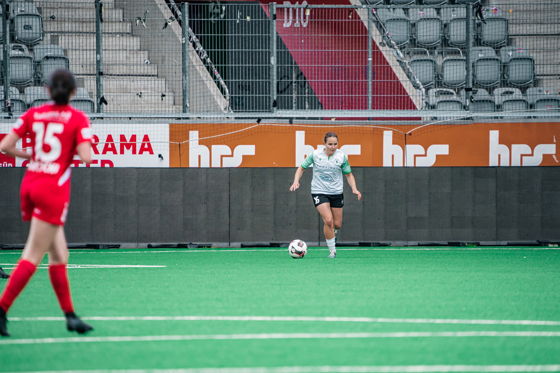 Frauenteam Thun Berner-Oberland et Yverdon Sport FC à la Stockhorn Arena. (Christian António/LibsVisuals.com)