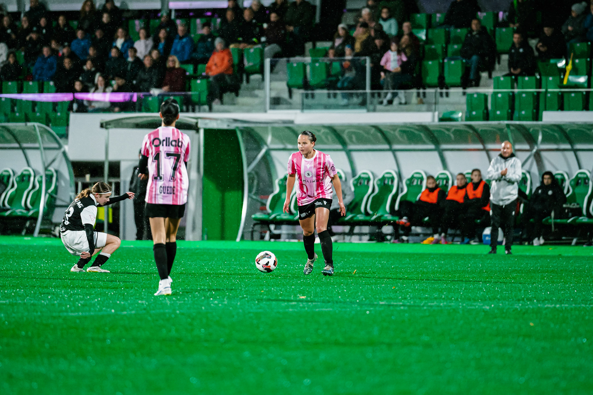 Match de championnat LNB féminine opposant Yverdon Sport FC et le FC Lugano au Stade Municipal, Yverdon-les-Bains. (Christian António / LibsVisuals.com)