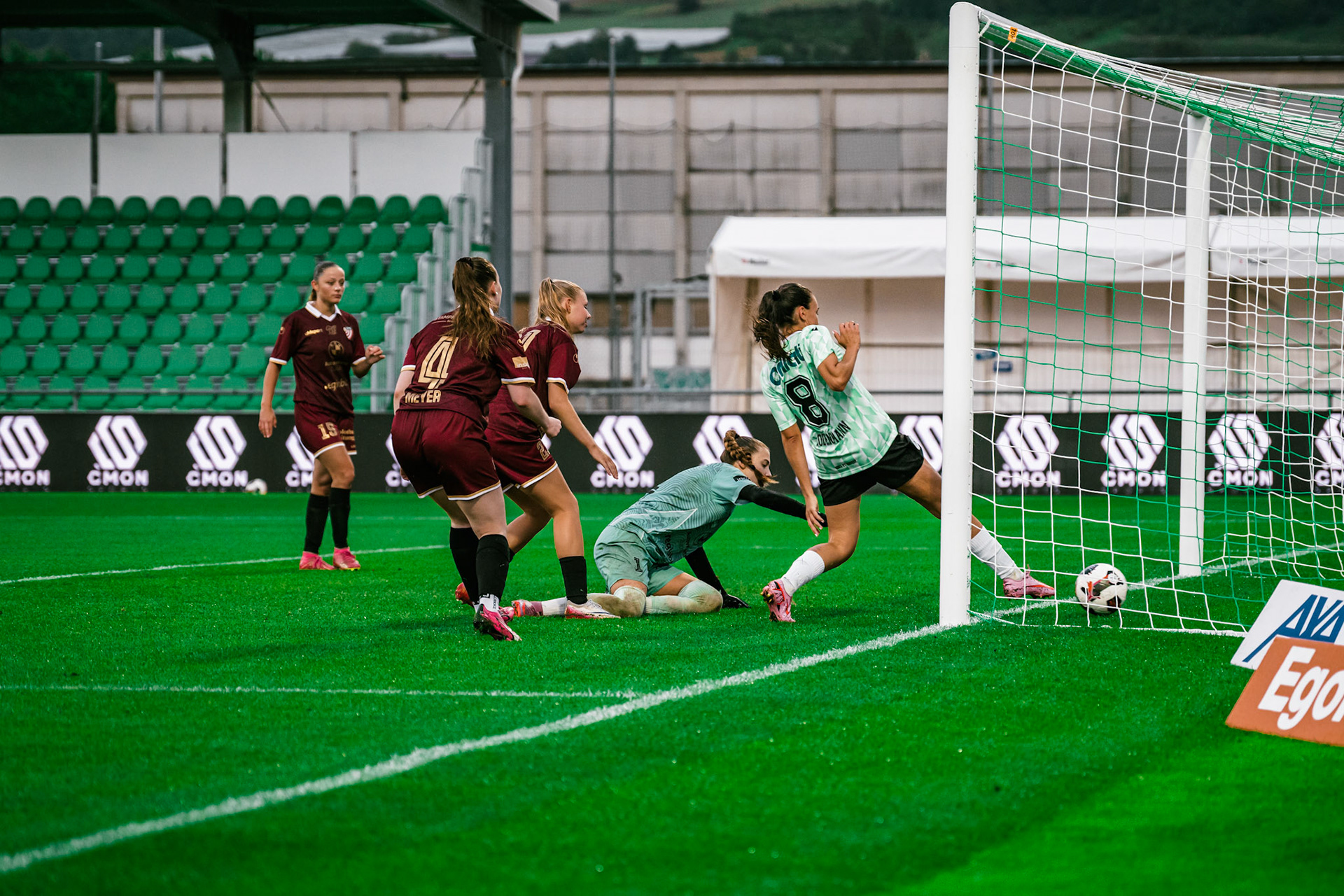 Match championnat LNB féminine opposant Yverdon Sport FC et FC Solothurn Frauen au Stade Municipal. (Christian António/LibsVisuals.com)