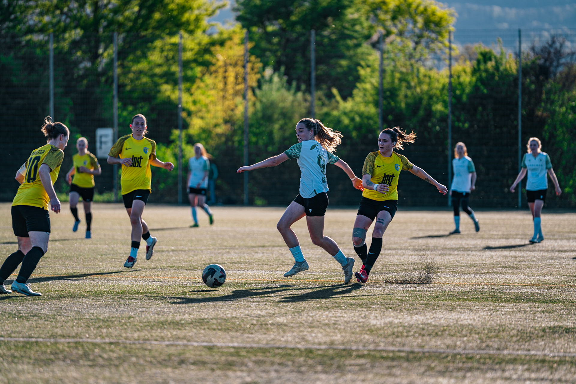 FC Schlieren et Yverdon Sport FC au Zelgli. (Christian António/LibsVisuals.com)
