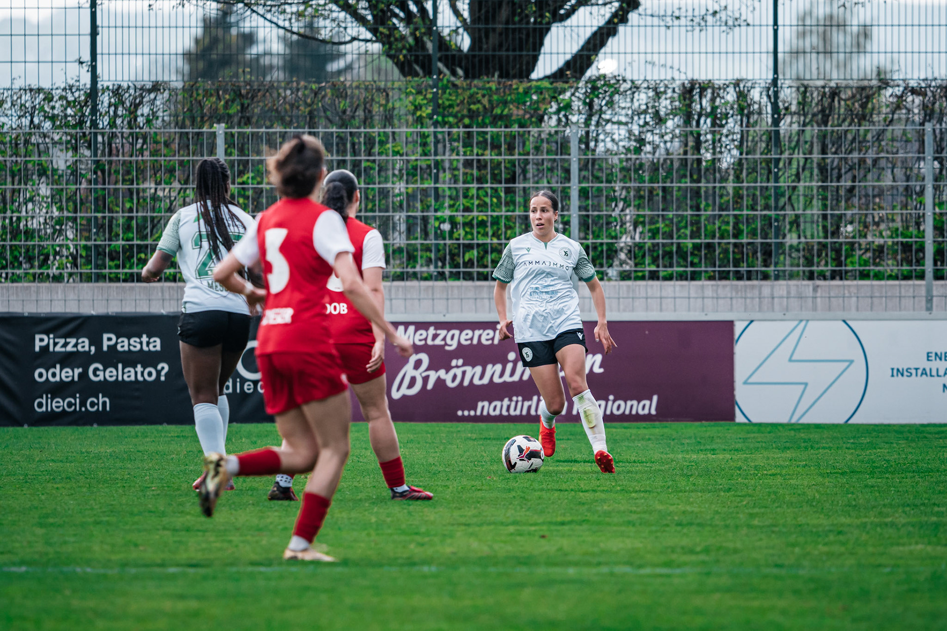 Women’s Super League / tour de promotion/relégation FC Rapperswil-Jona - Yverdon Sport FC au Grünfeld (Christian António/LibsVisuals.com)