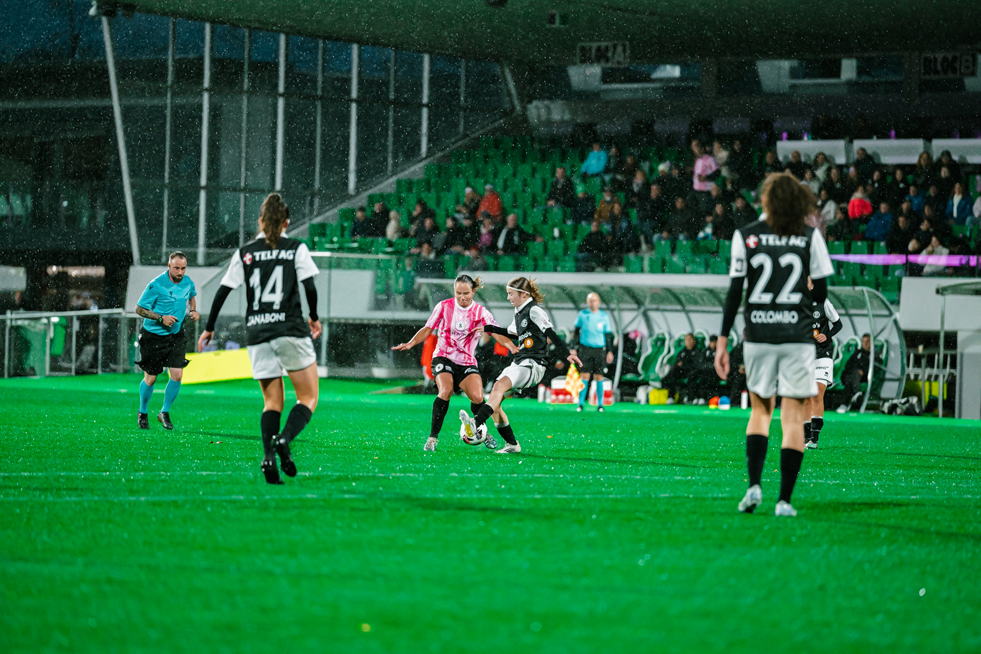 Match de championnat LNB féminine opposant Yverdon Sport FC et le FC Lugano au Stade Municipal, Yverdon-les-Bains. (Christian António / LibsVisuals.com)