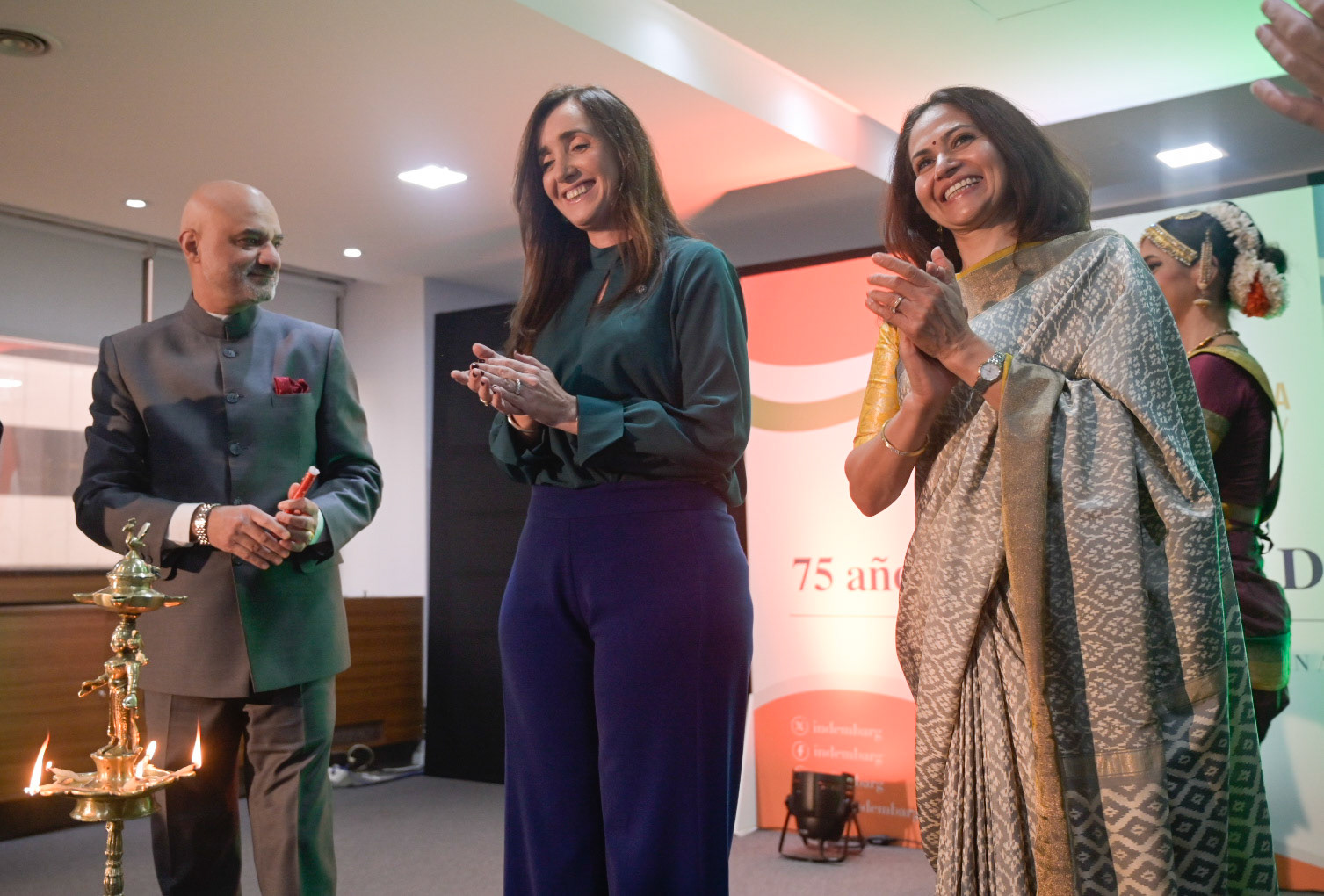 Embajador de La India en Argentina, Dinesh Bhatia, Victoria Villarroel