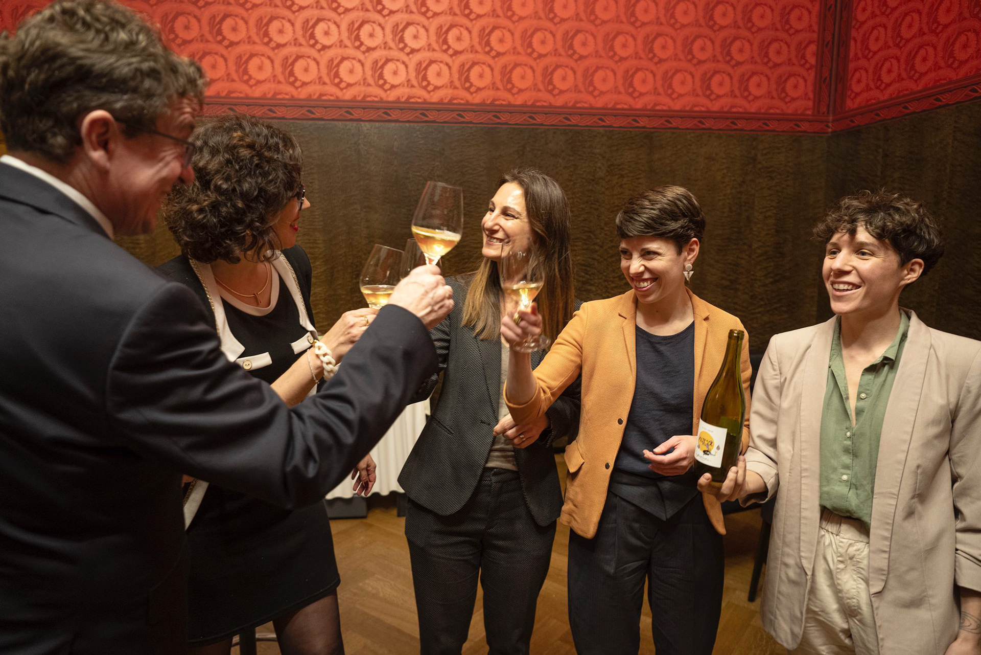 Le conseiller fédéral Albert Rösti, la conseillère d’État vaudoise Christelle Luisier, les conseillères aux États Adèle Thorens Goumaz et Lisa Mazzone, Catherine Cruchon-Griggs. 📸 CEATE-E