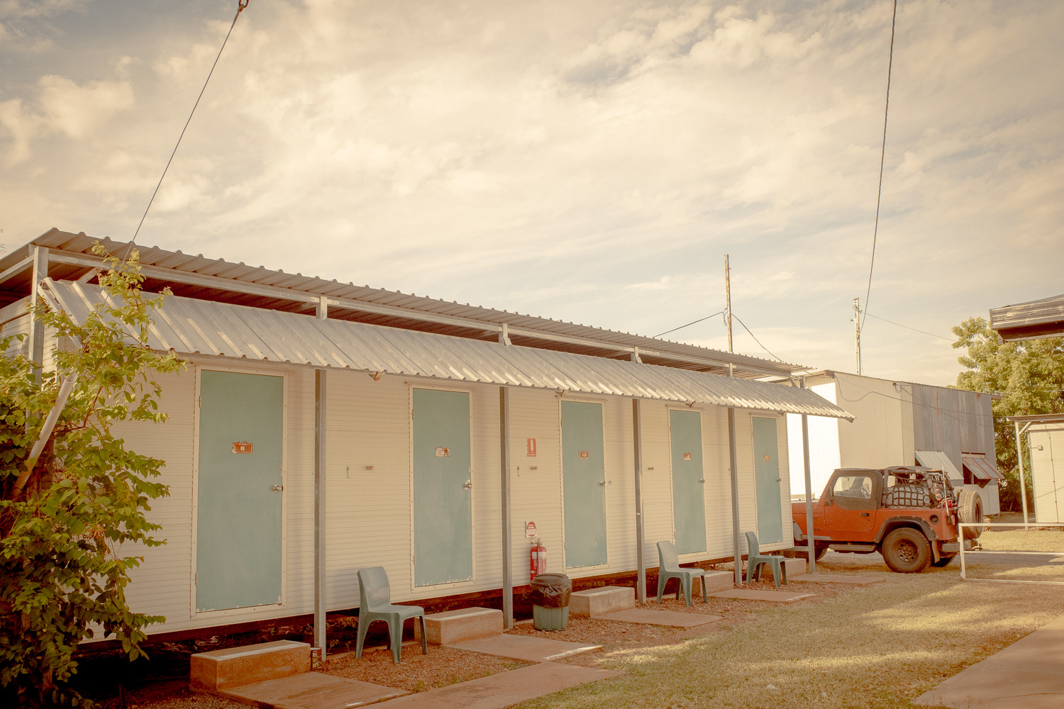 Back O' Bourke Motel Ricoh GR3