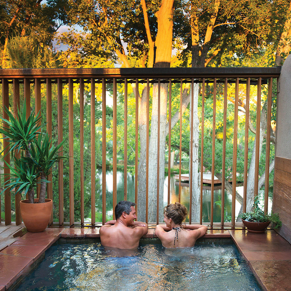 Outdoor private soaking in Ojitos.