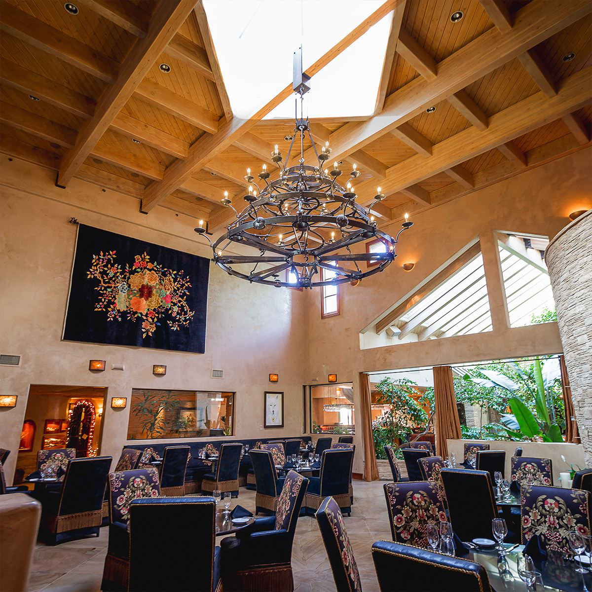 The elegant De La Tierra restaurant.