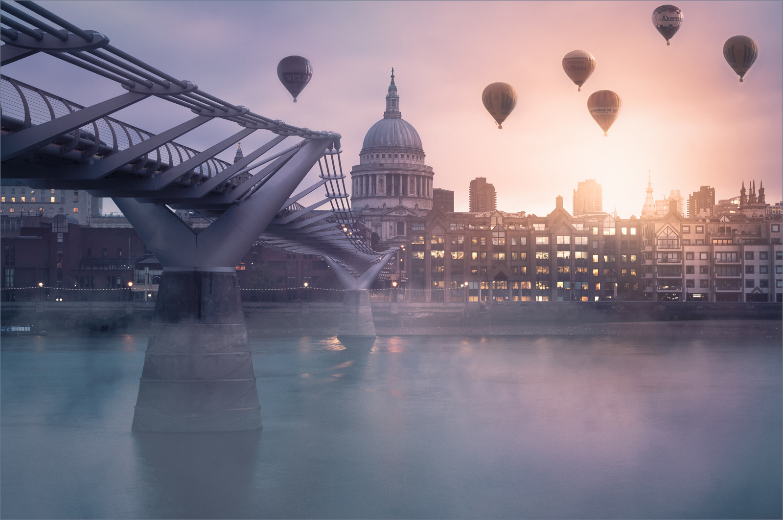 Balloons Over St Pauls