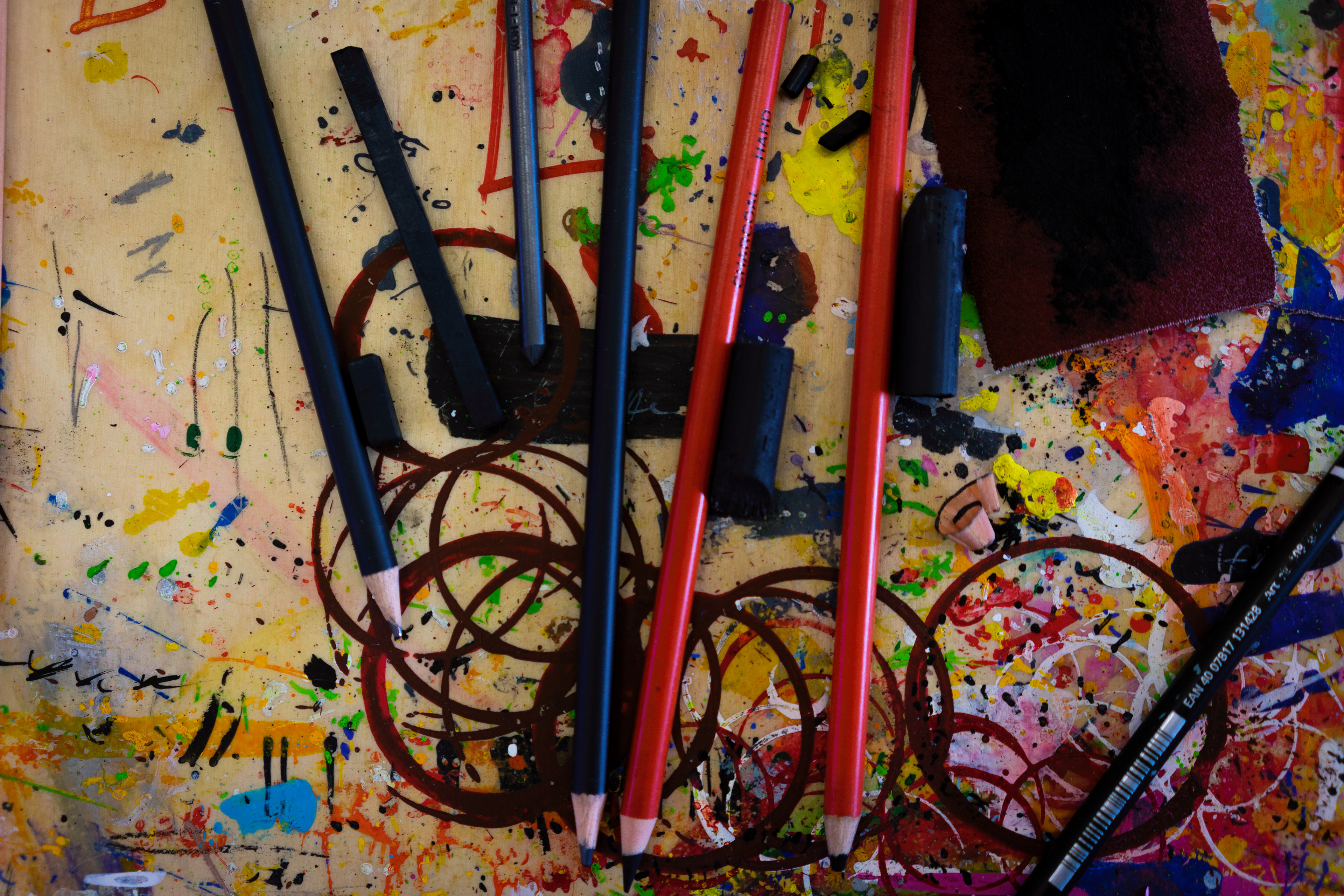 3: Pietro's Pencils -When it comes to creating a paint scheme for a frame, Pietro and Andrea will use anything from a pencil, to custom blended paint. Nothing is off limits.