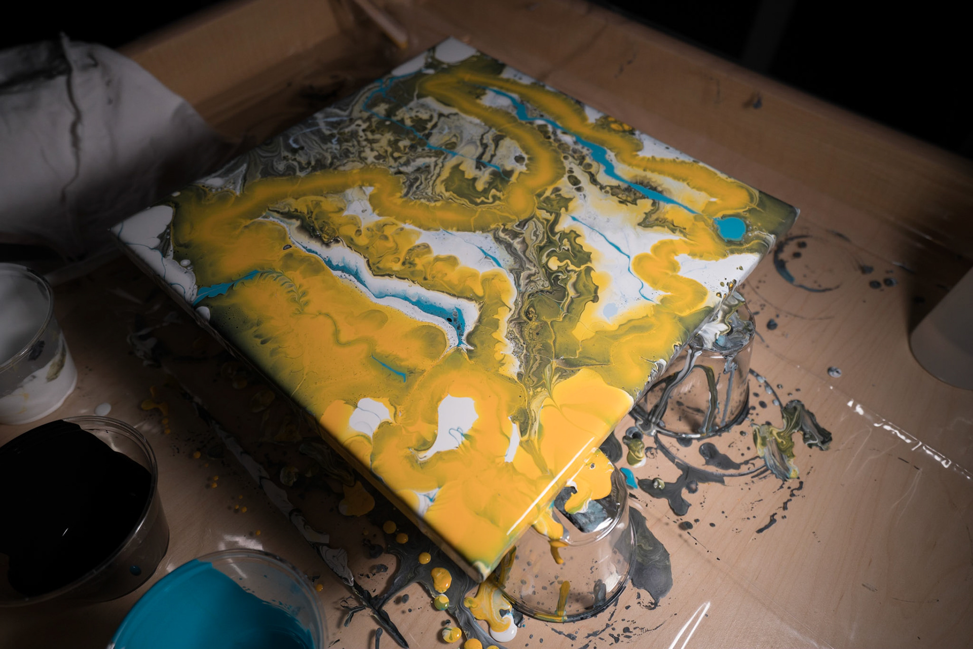 Setup for pour