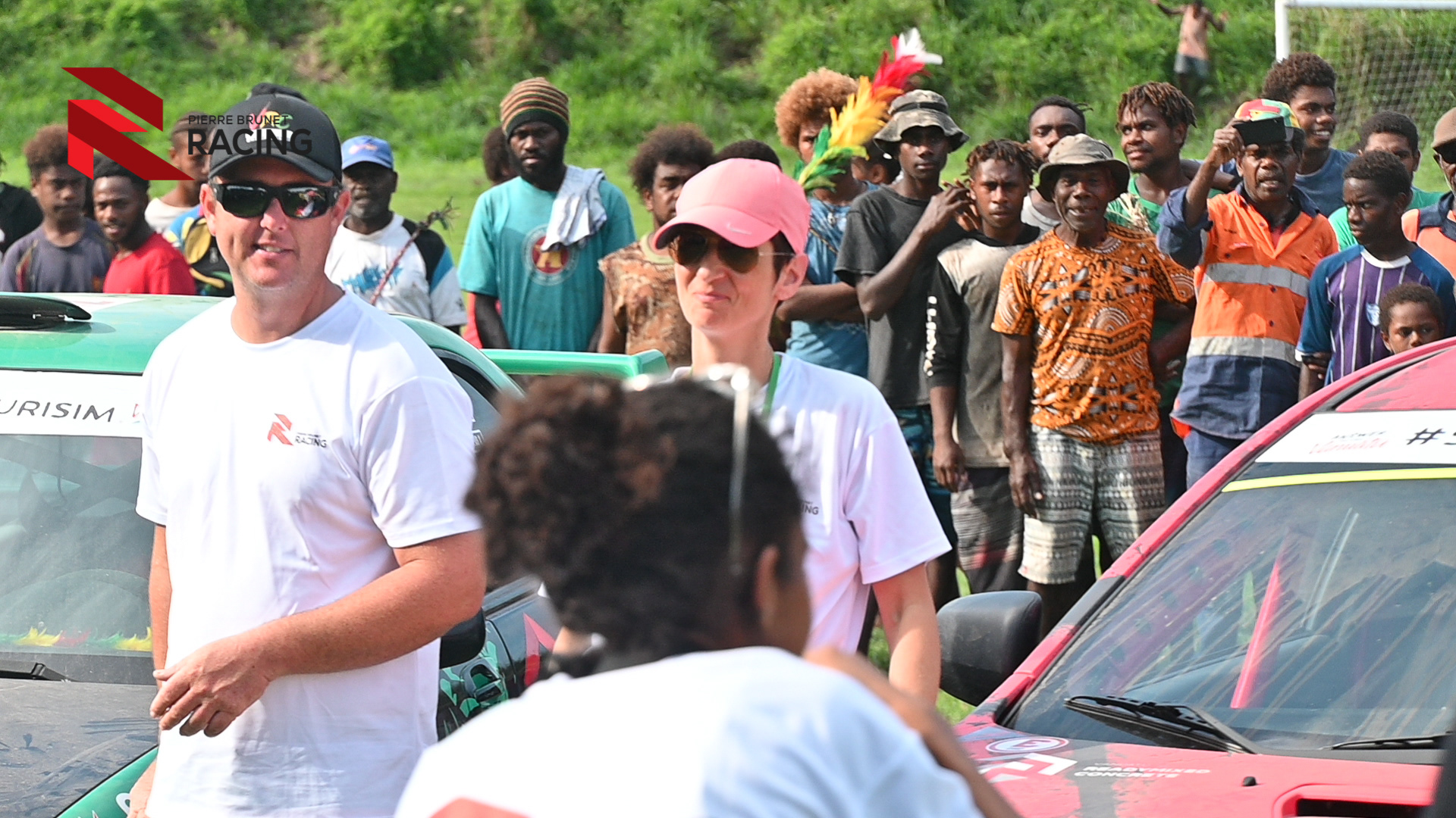 Presentation of the rally team to the crowd