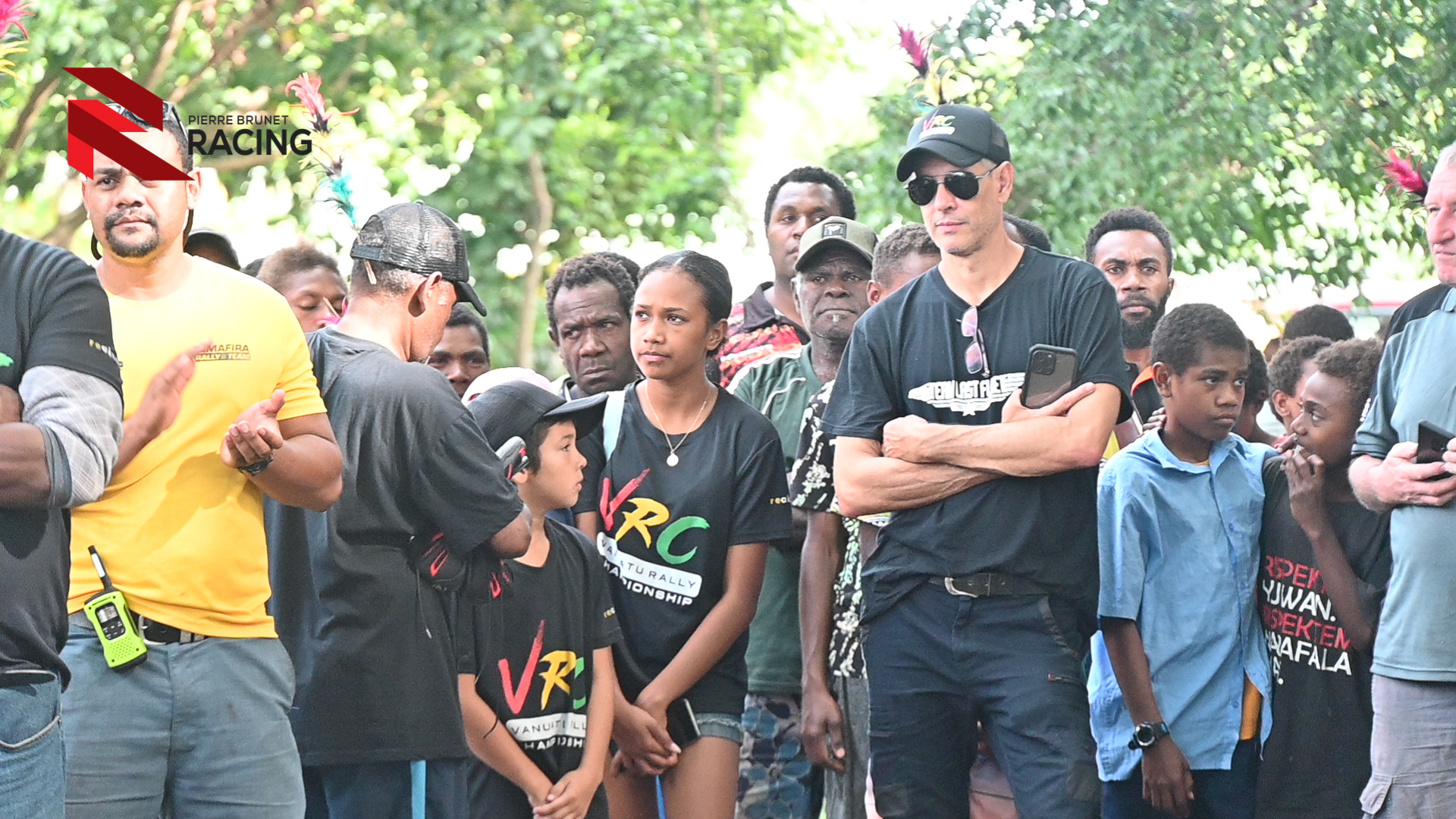 Presentation of the rally team with the custom chiefs