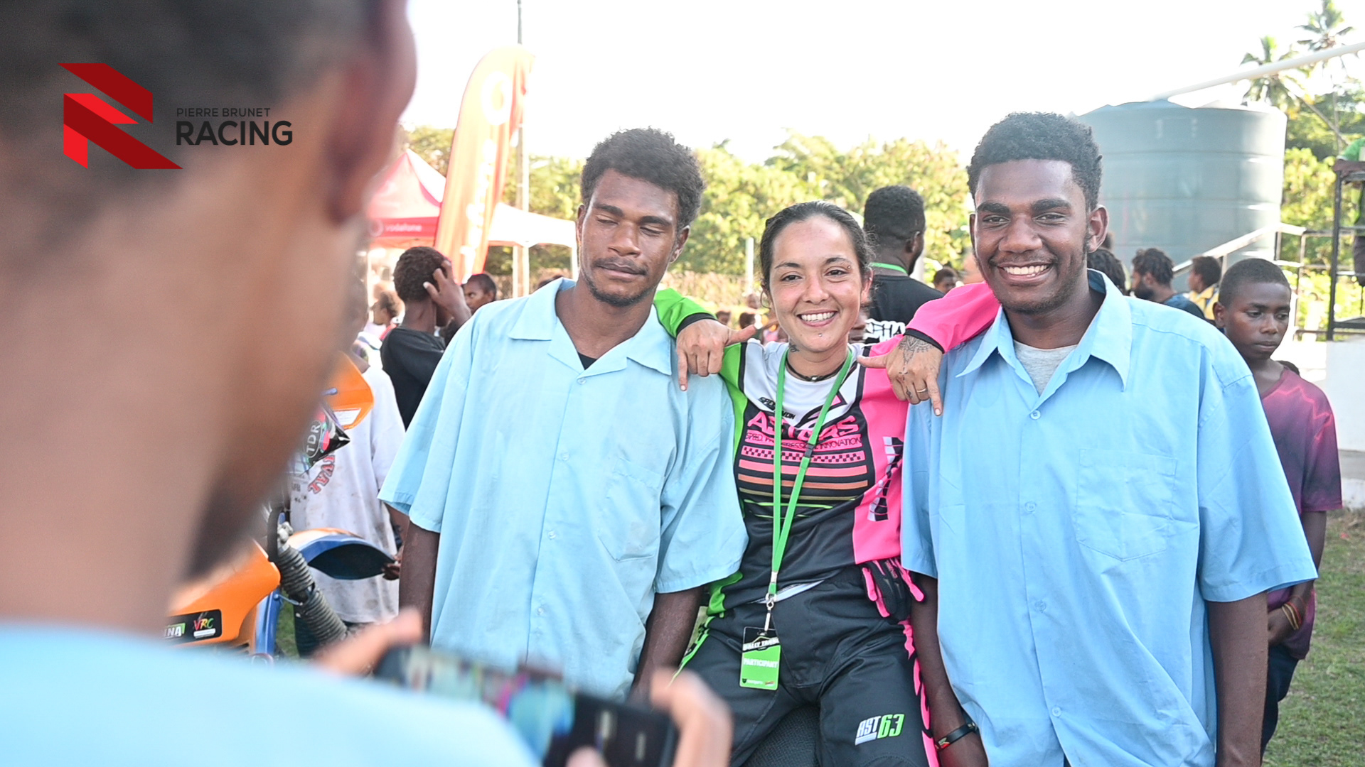 Presentation of the rally team to the crowd