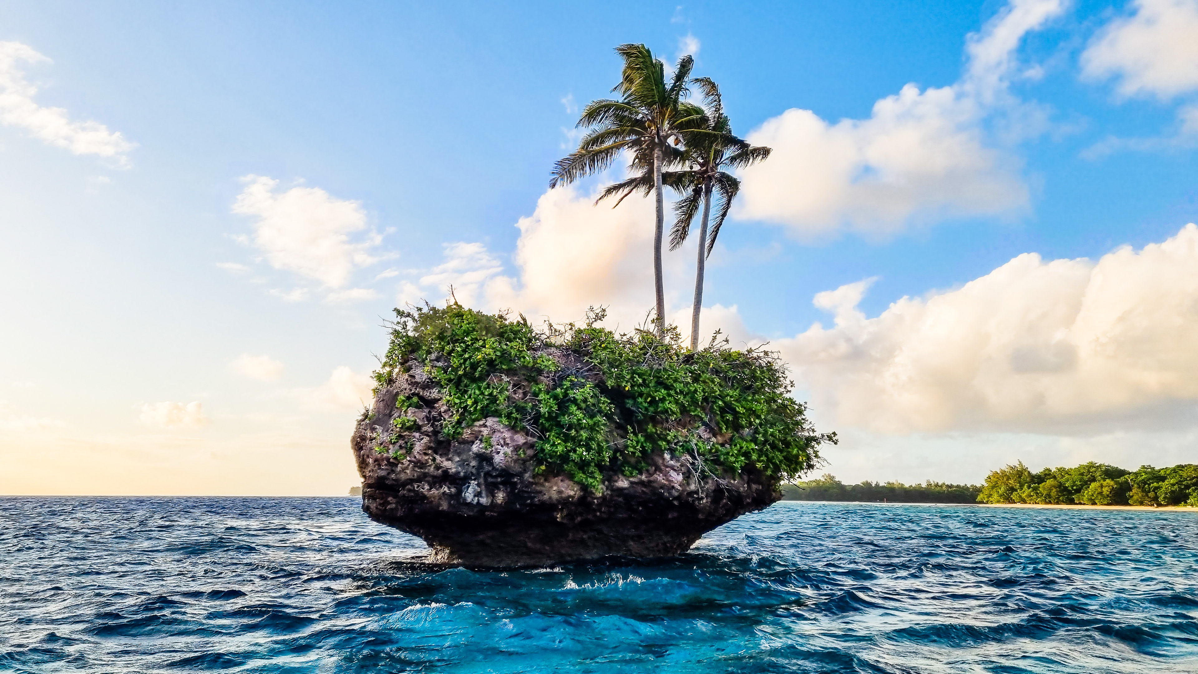 The famous islet on Rah Island