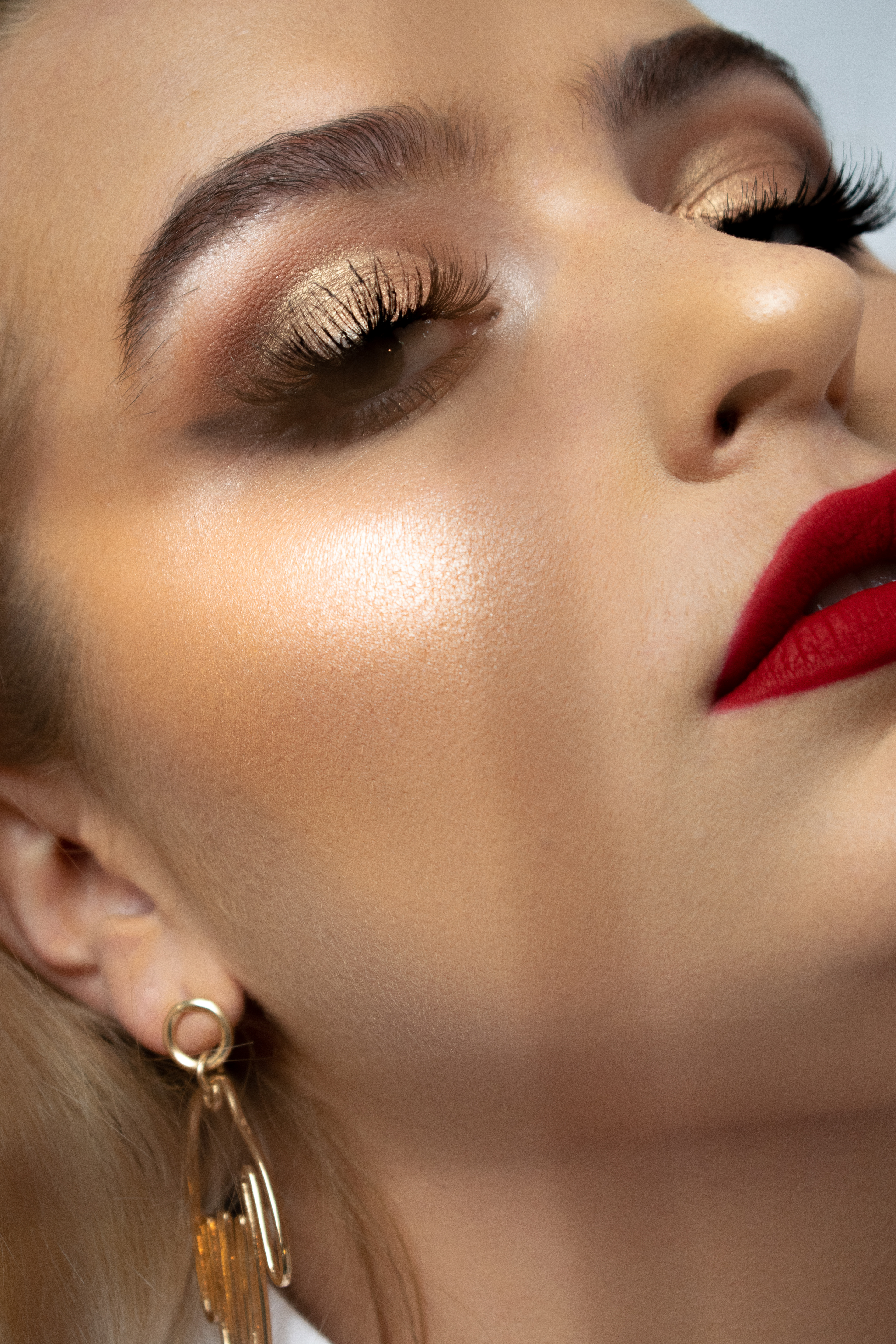 Art direction and photography by Eva Rufina.
