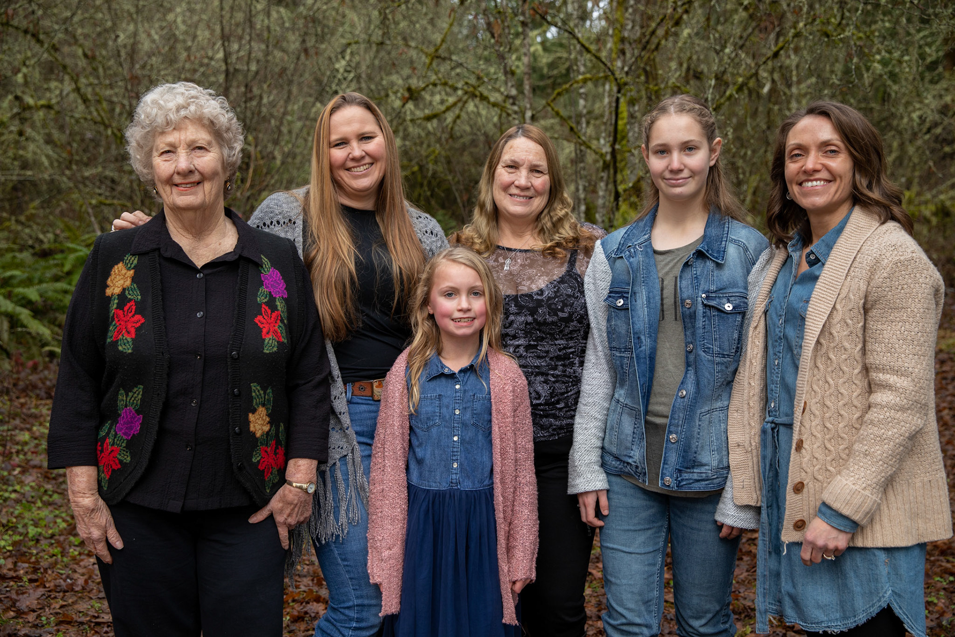 multi-generations, Vancouver Wa Photography, Family pictures, Forest photos