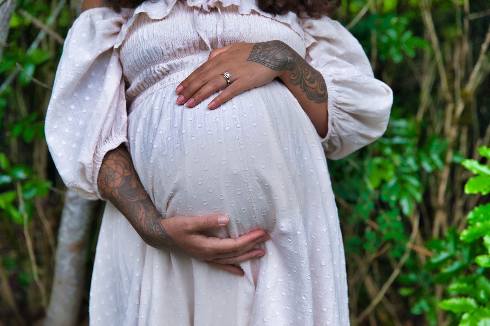 Baby Bump, Maternity Pictures, golden hour, Vancouver Washington Photography, Forest,