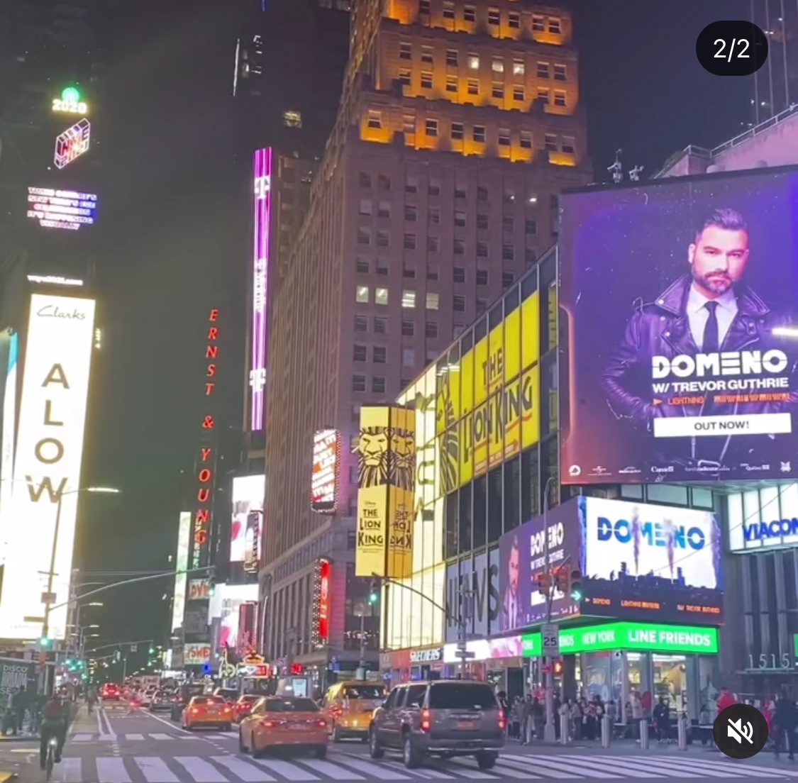 Times Square - Domeno