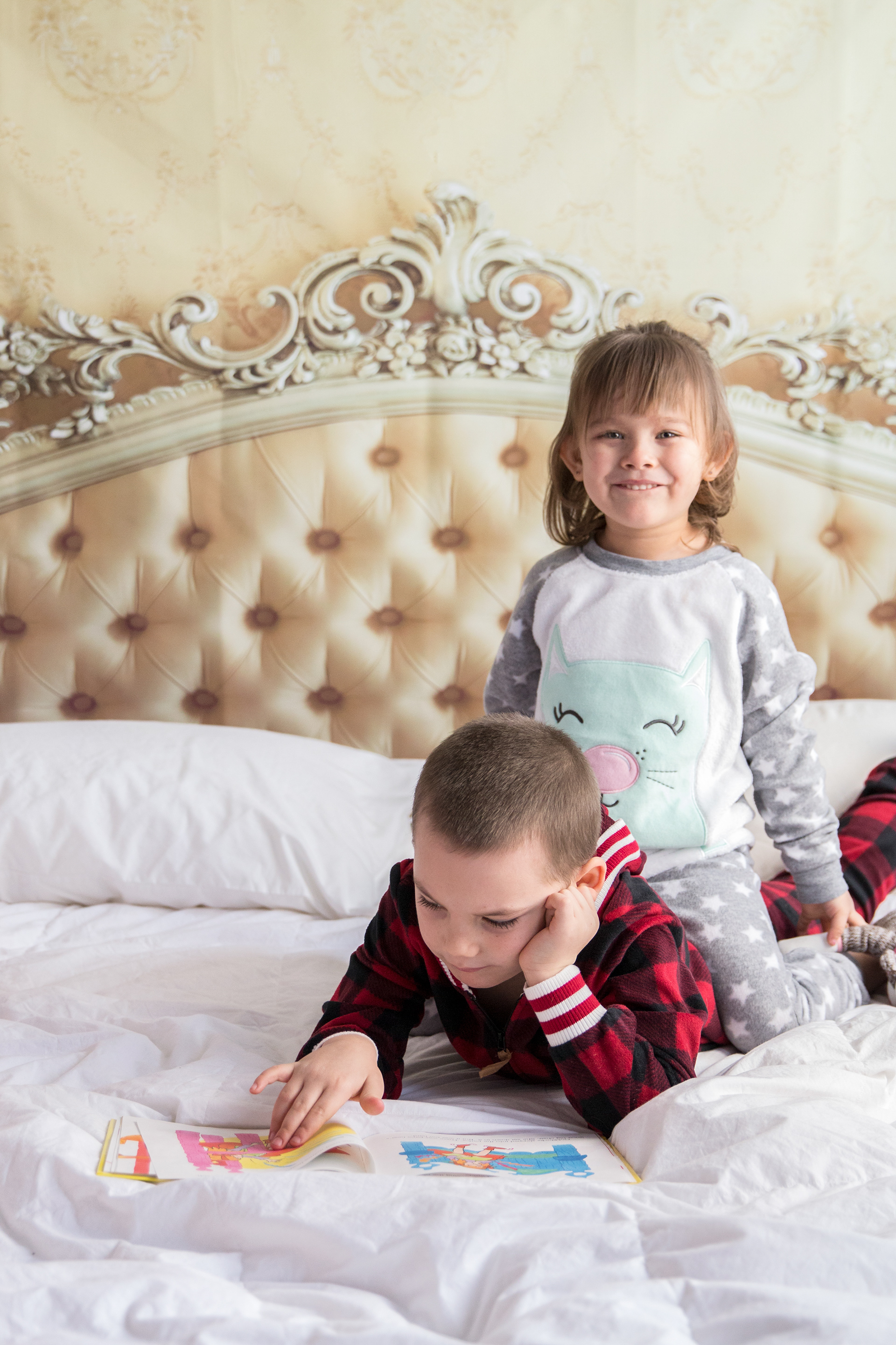 pj photoshoot with brother and sister