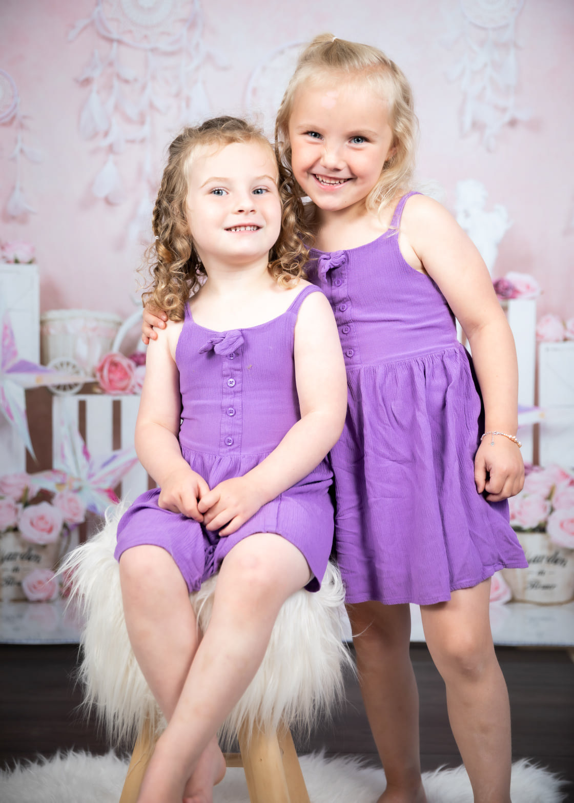 two sisters 