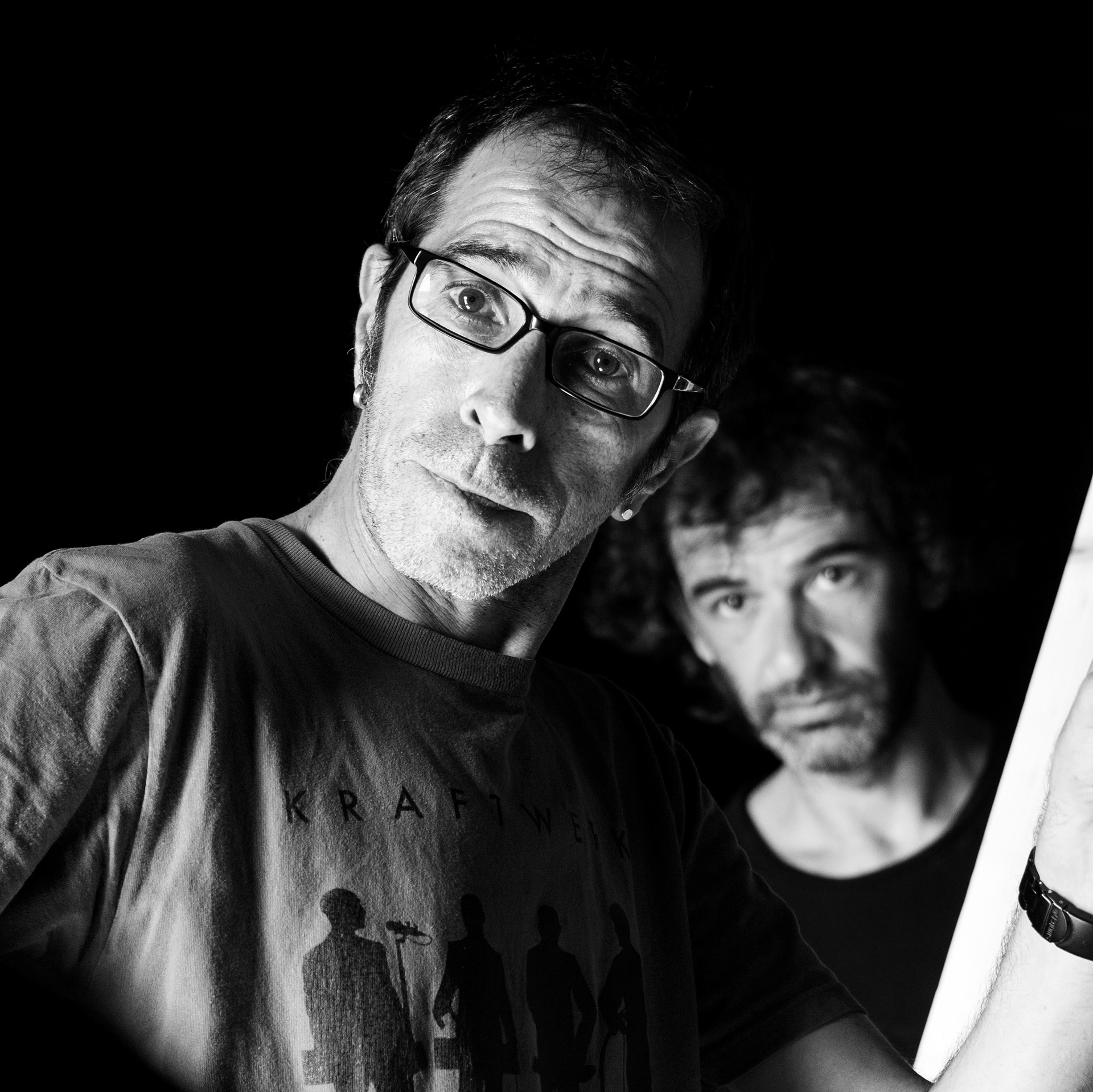 FERNANDO RUIZ  -  AYUDANTE DE ARTE