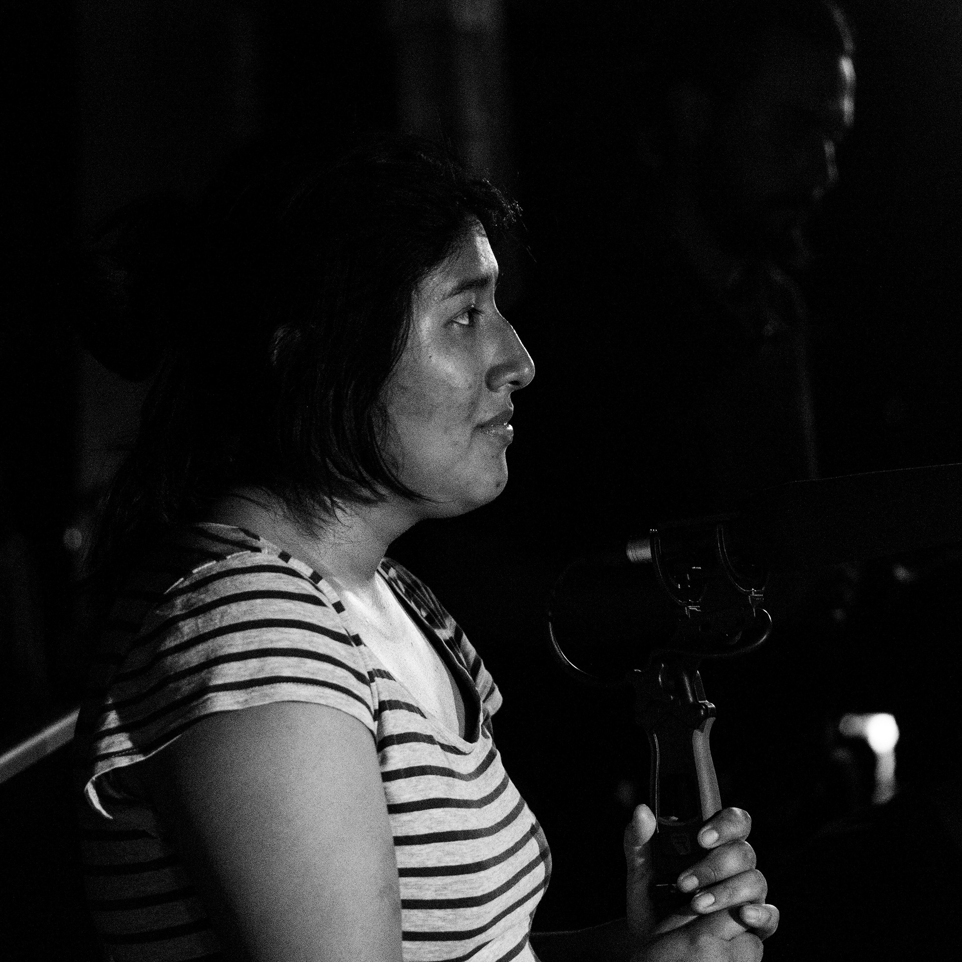 MARÍA ANGULO - MICROFONISTA