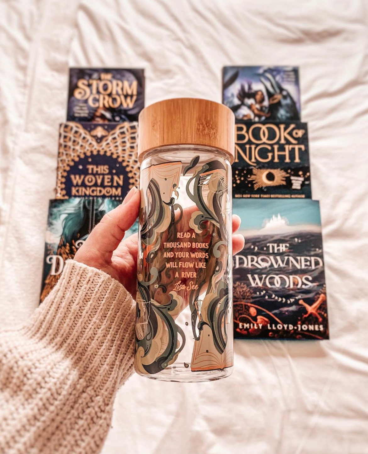 Water bottle designed for Illumicrate