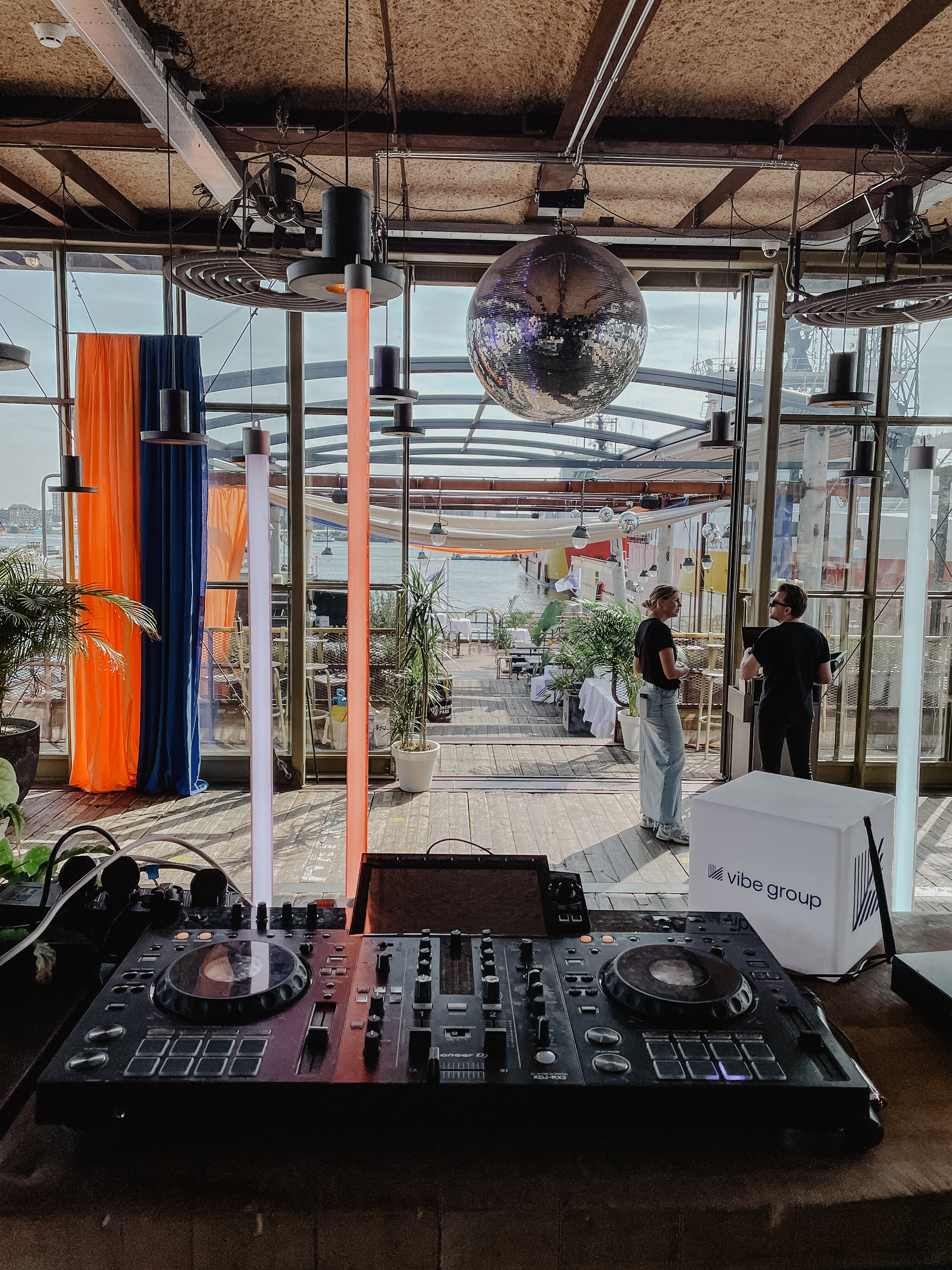 mrh:events x vibe group