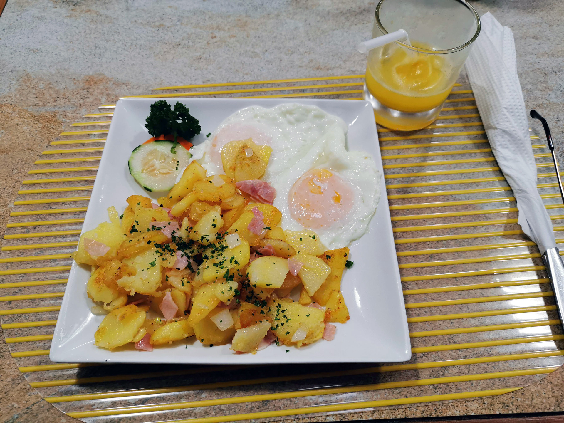 Breakfast at Angles Bakery, Fields Avenue, Angeles City