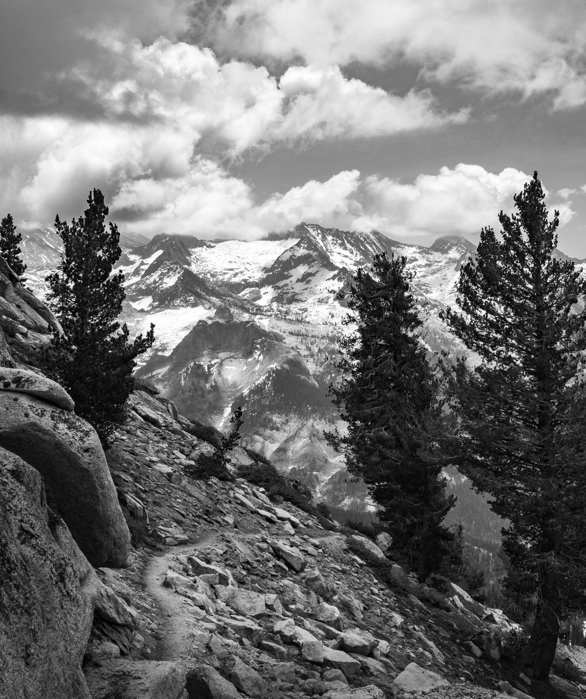 Mountain View on the Trail to Alta Peak