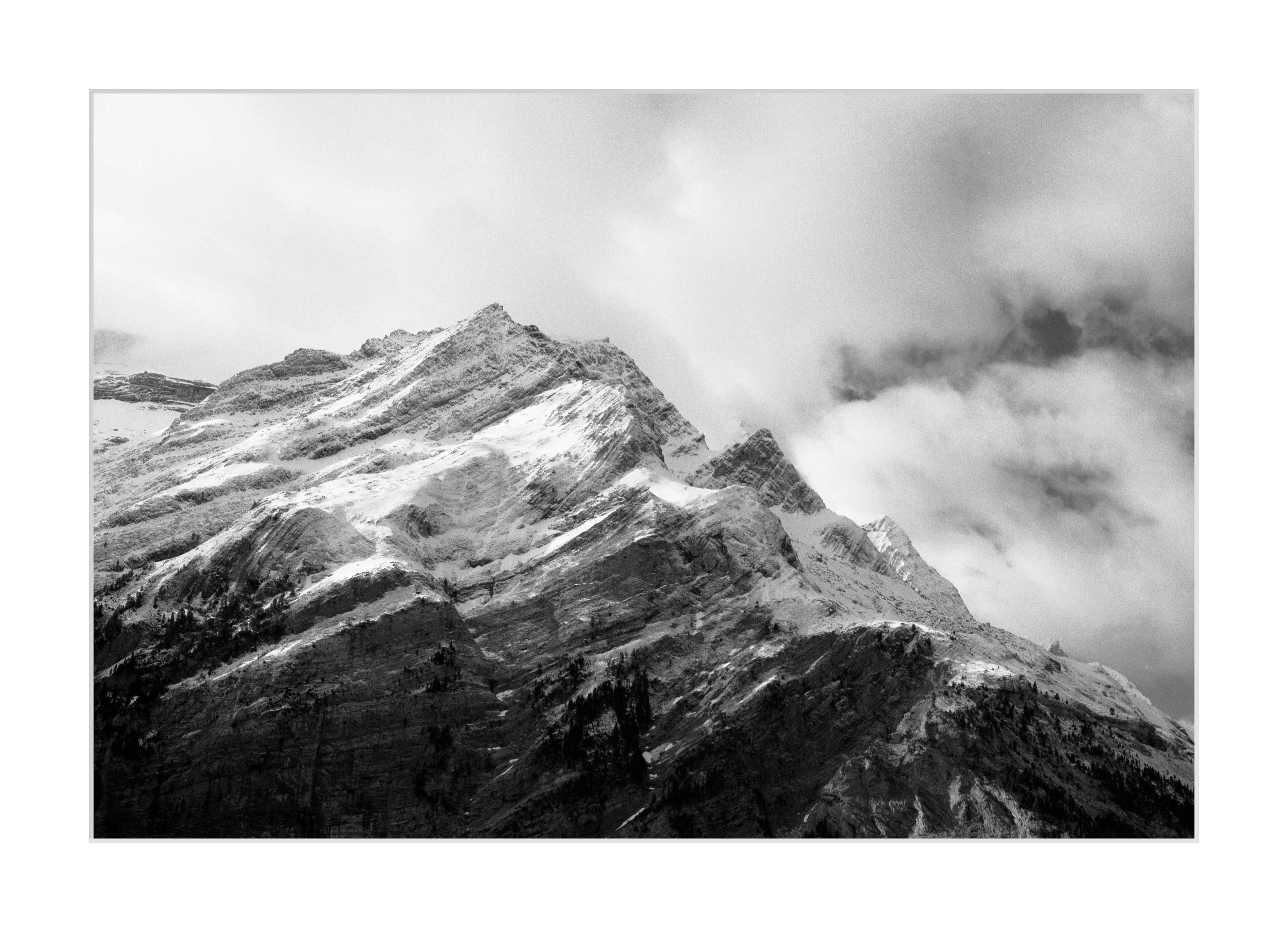 Les Montagnes Enneigées Près du Cirque de Gavarnie