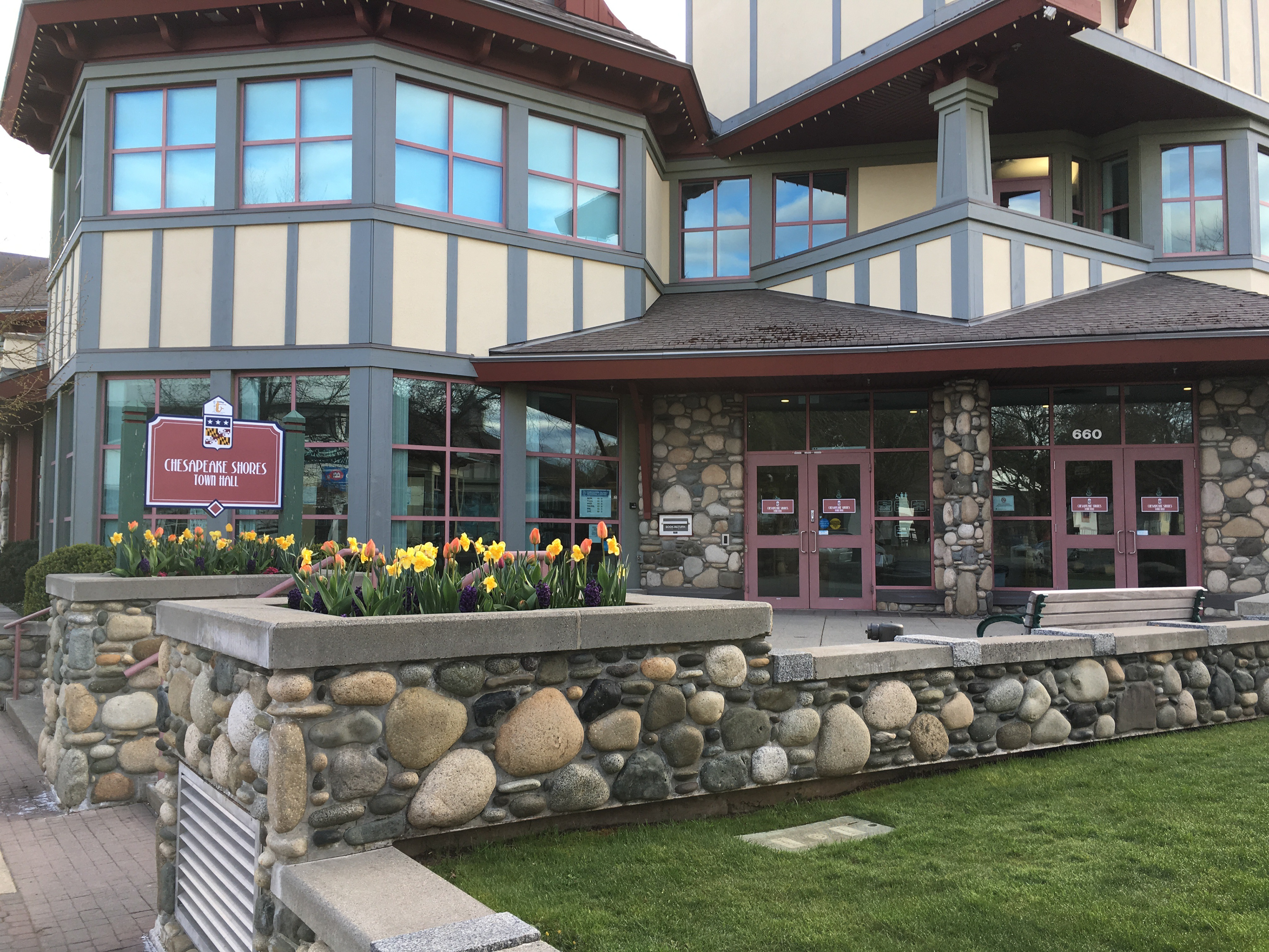 Coverups on location for Chesapeake Shores S2