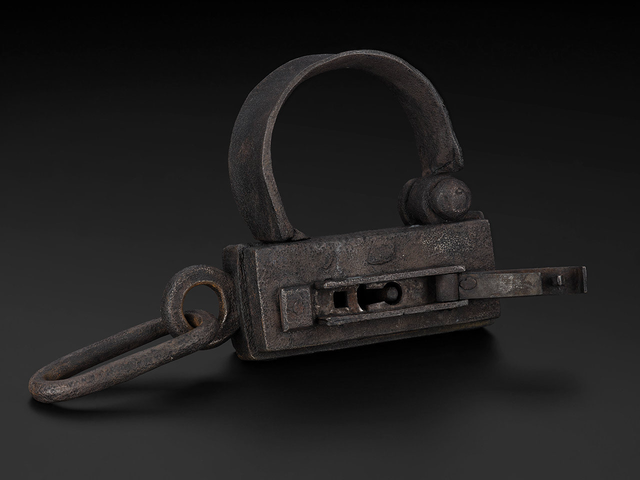 Iron fetterlock found in the Old Tolbooth or Heart of Midlothian when demolished in 1817, 17th century