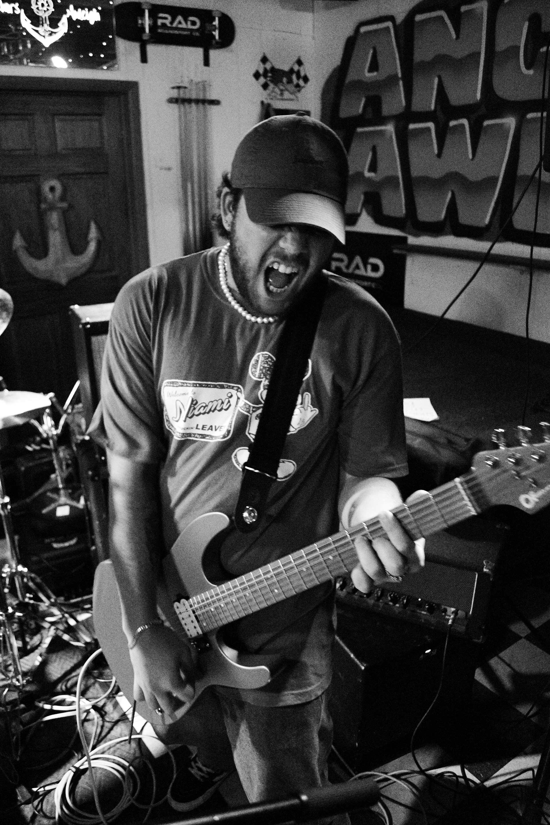 DIME-ANCHORS AWEIGH