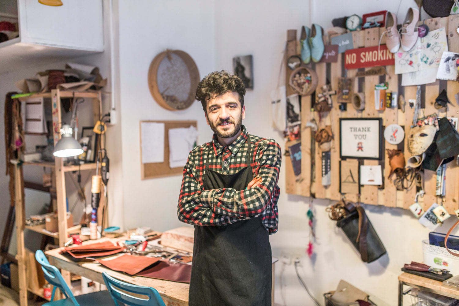 Enes Vural, Agarapati, Deri tasarımcısı. Atölye fotoğrafları ve video röportaj.