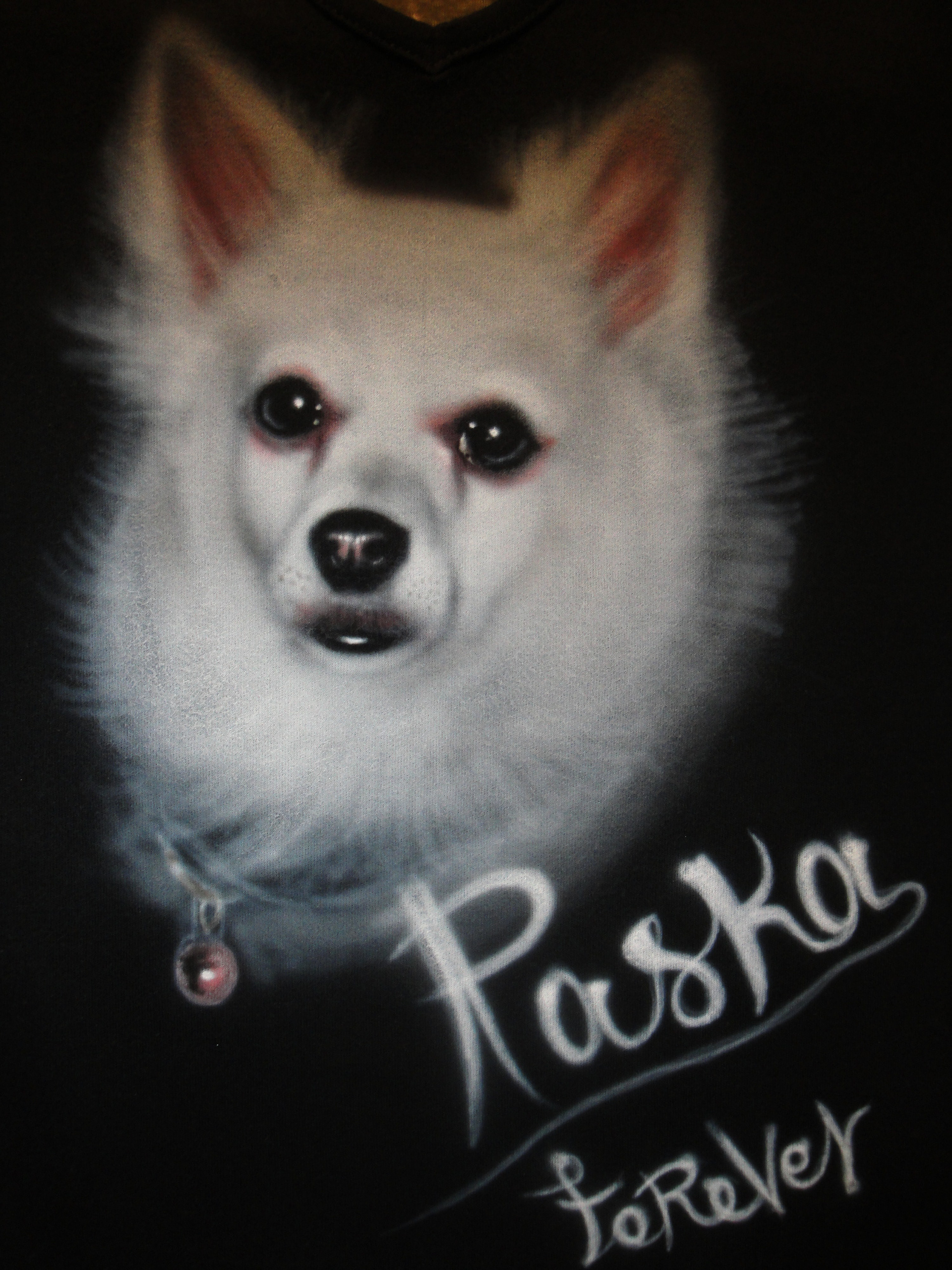 Raska portrait airbrush on (ladies) black tshirt