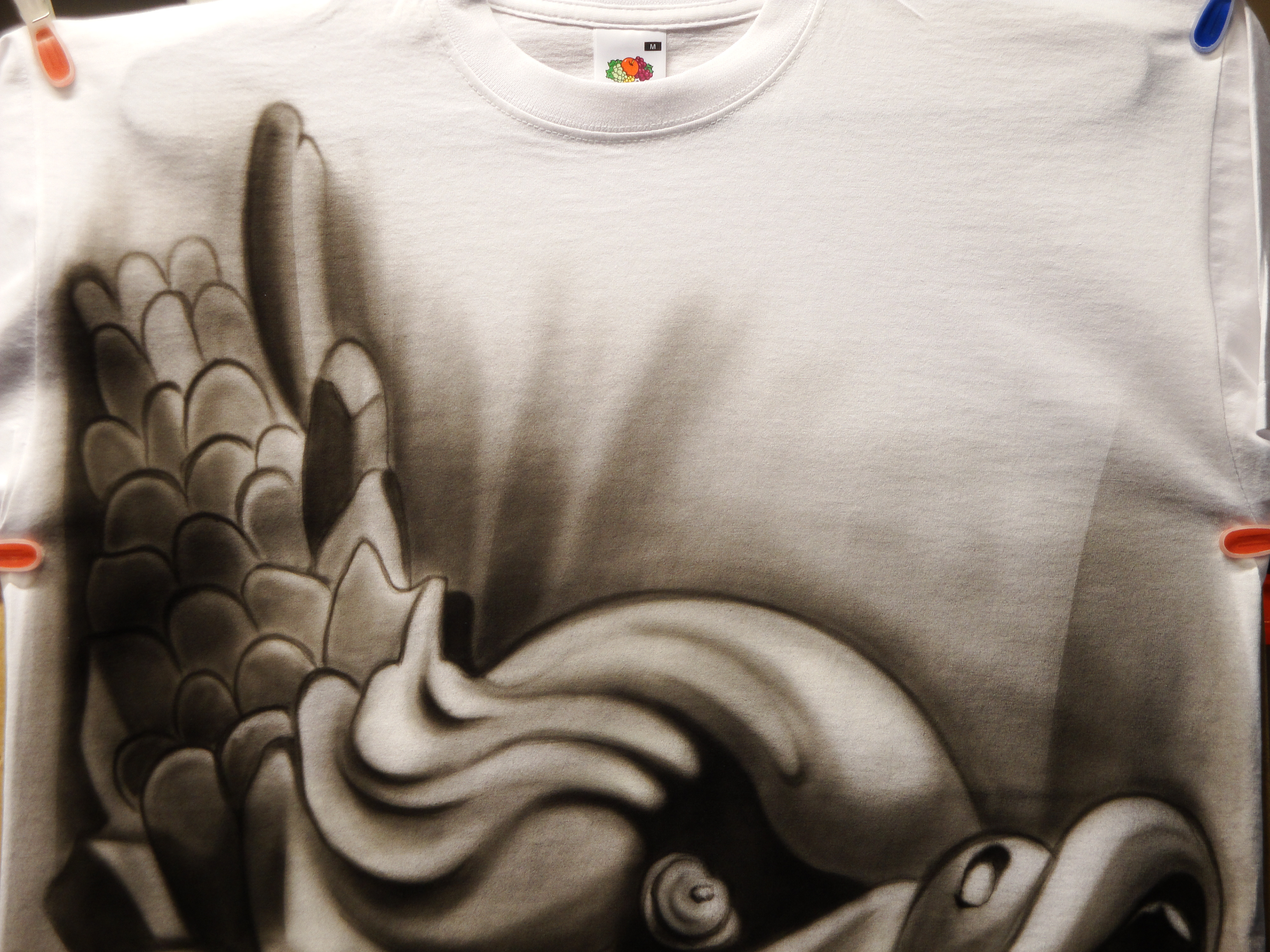 Dolphin face (airbrush on white t-shirt)