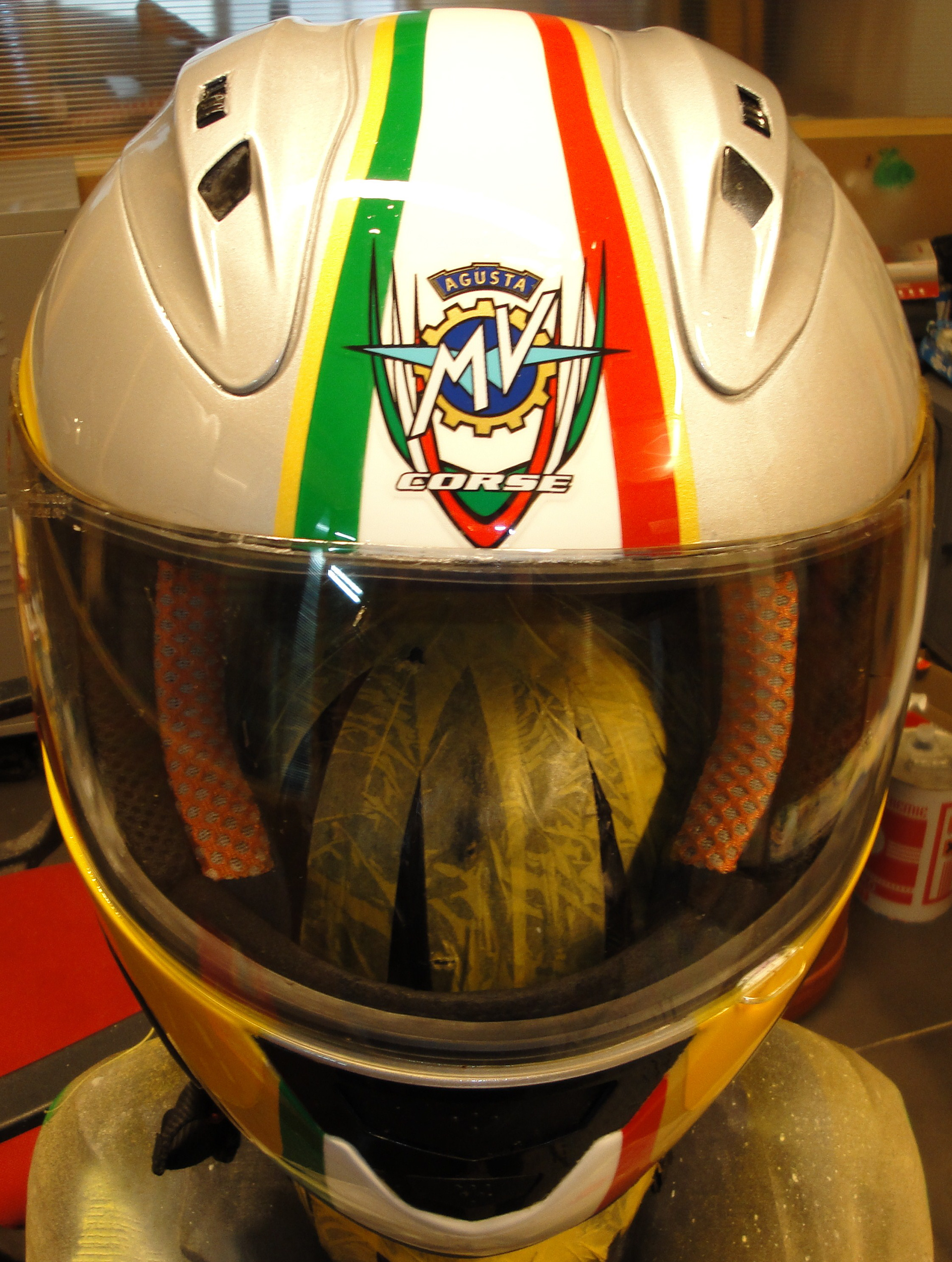MV Agusta airbrush - custom paint motorcycle helmet