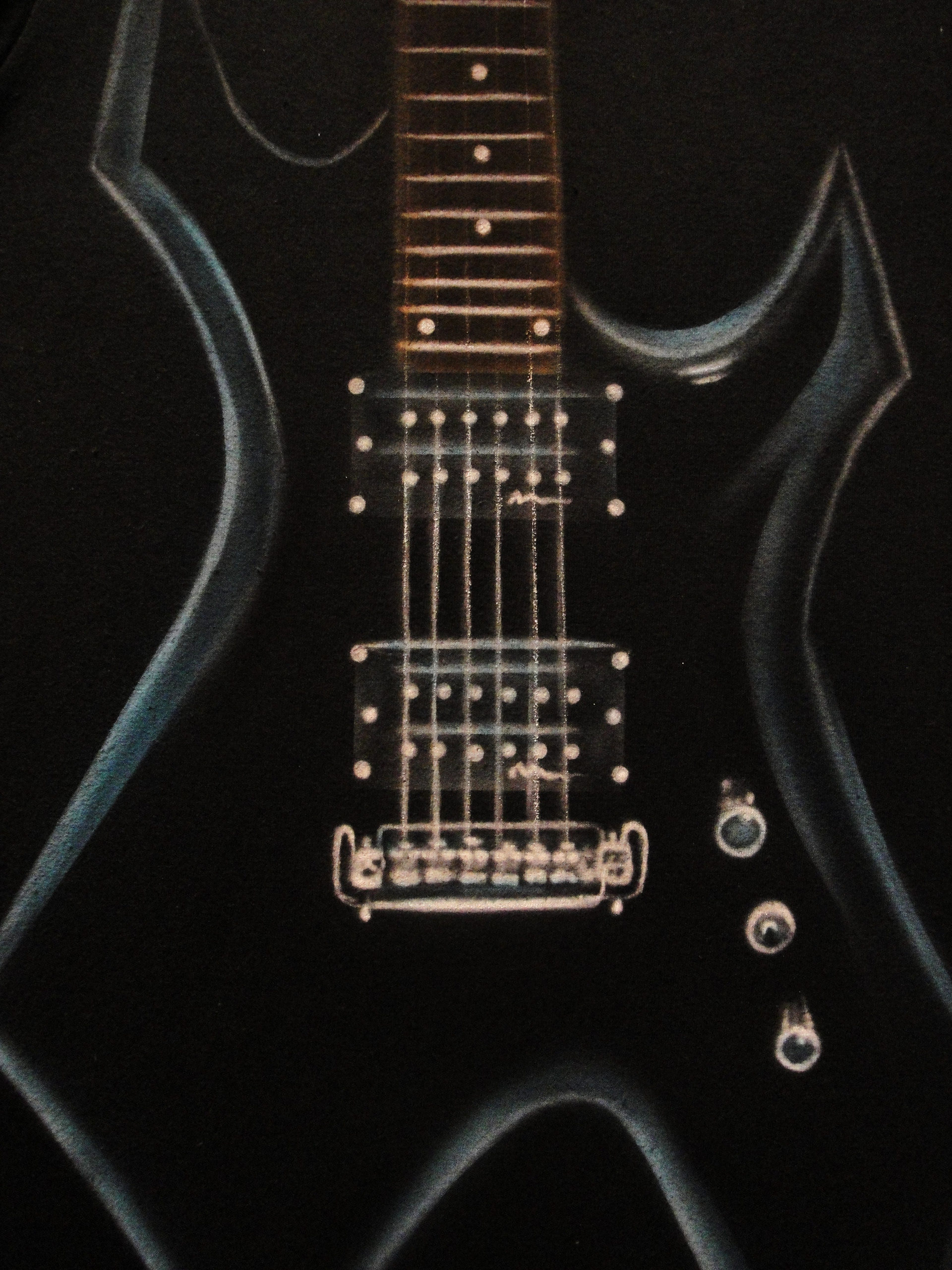 B.C Rich guitar ( airbrush on black t-shirt)