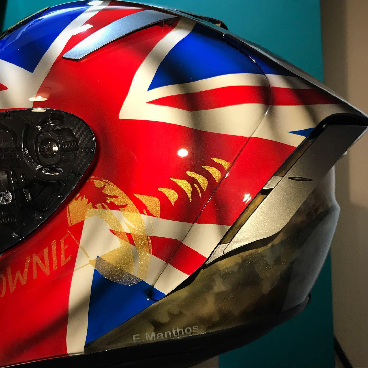 Union Jack and Samurai warrior airbrush artwork on Shoei X-Spirit III helmet