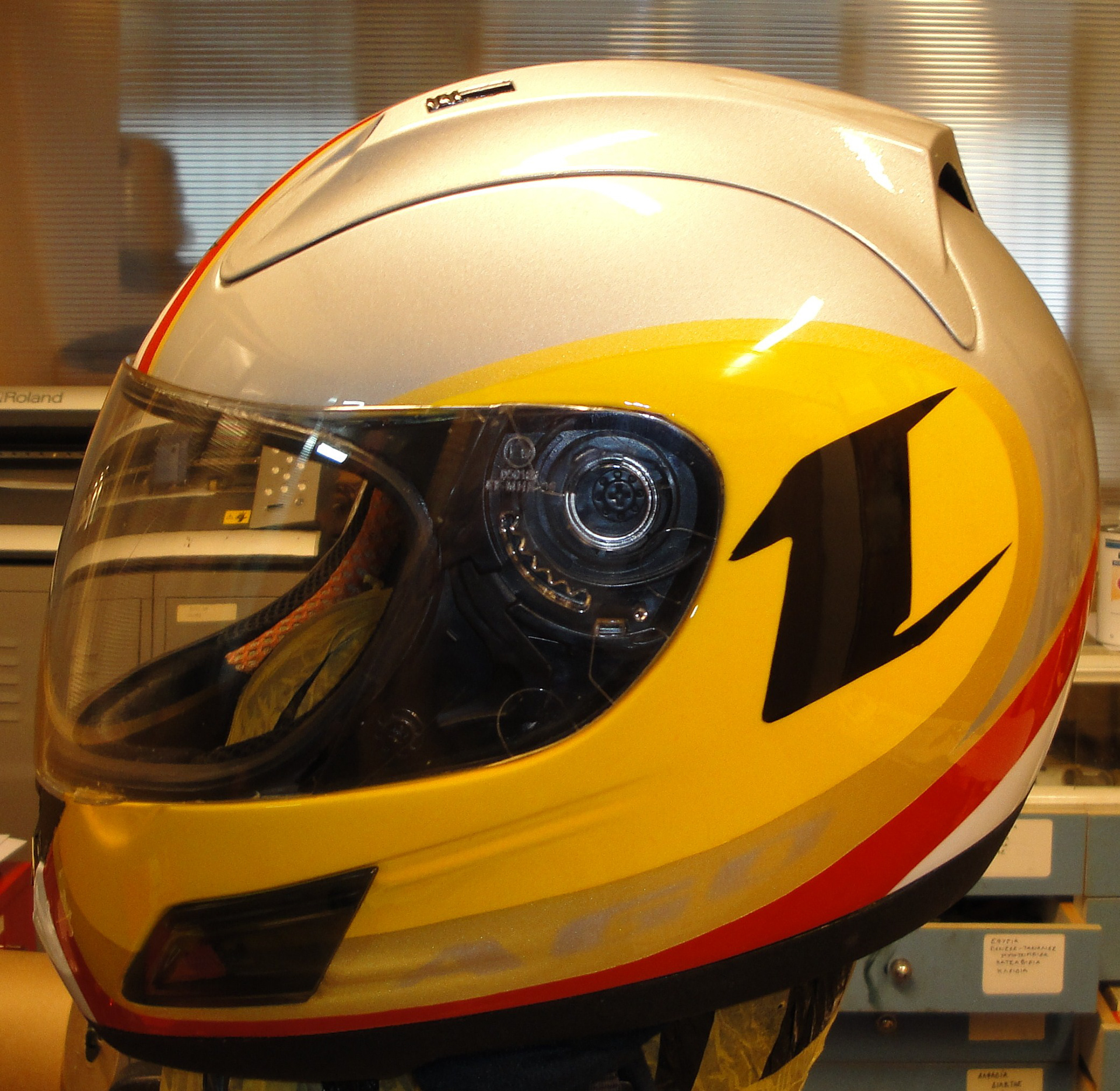 MV Agusta airbrush - custom paint motorcycle helmet