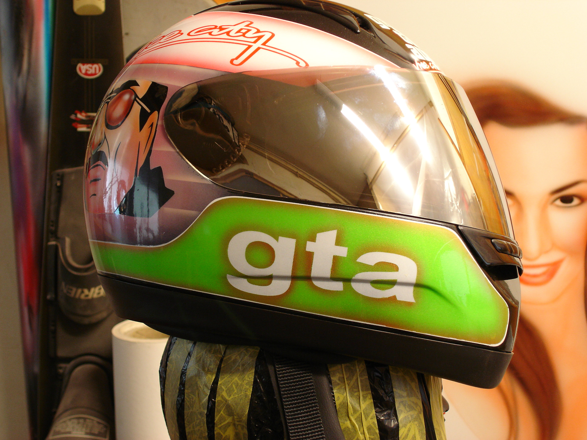 GTA vice city airbrush on helmet