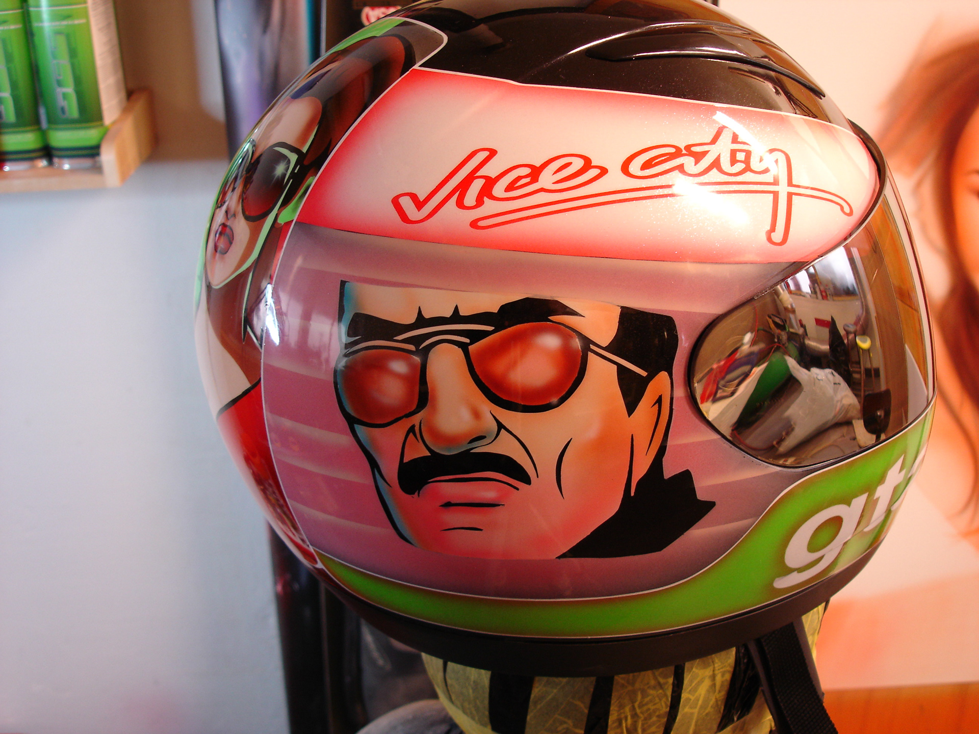 GTA vice city airbrush on helmet