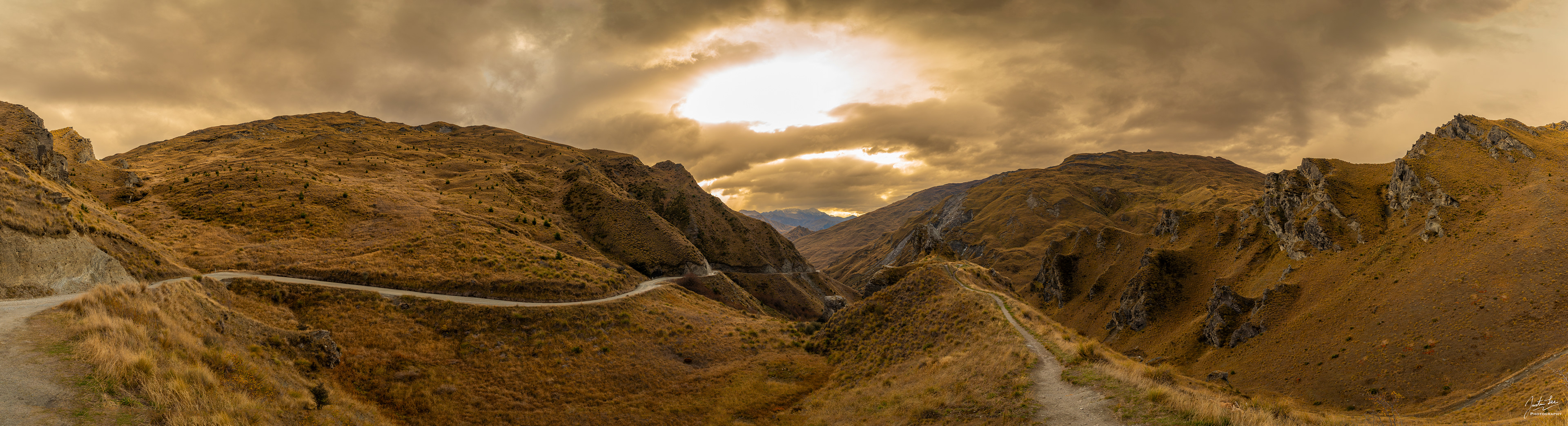 Skippers Canyon - NIKON D780 + AF-S NIKKOR 24-120mm f/4G ED VR @ 24 mm, ISO 320, 1/250 secs, f/11.0 (panorama)