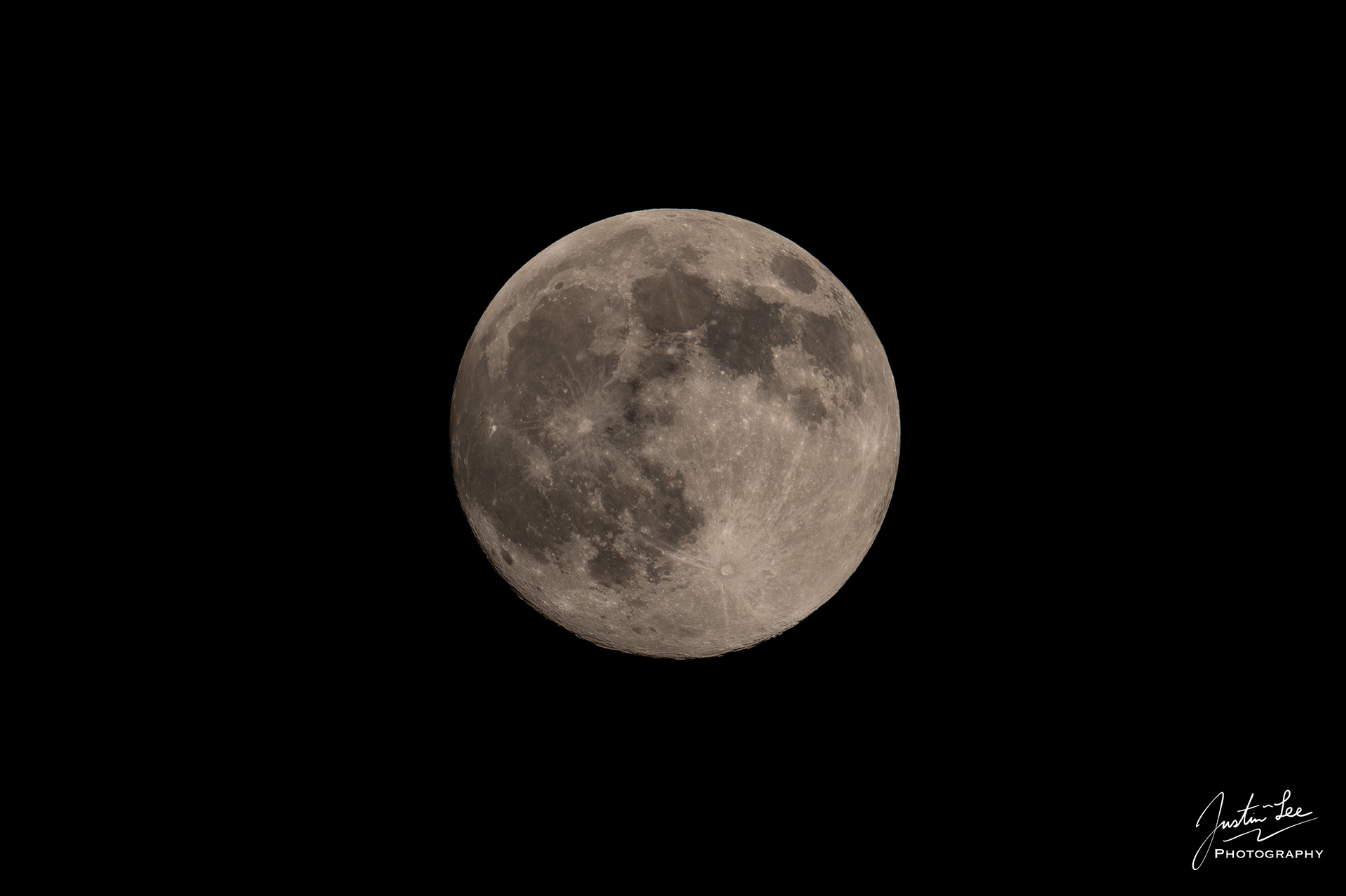 Arlington, MA - NIKON D780 + AF-S NIKKOR 500mm f/5.6E PF ED VR @ 500mm + TC-14E III @ 700mm, ISO 10,000, 1/160, f/8.0
