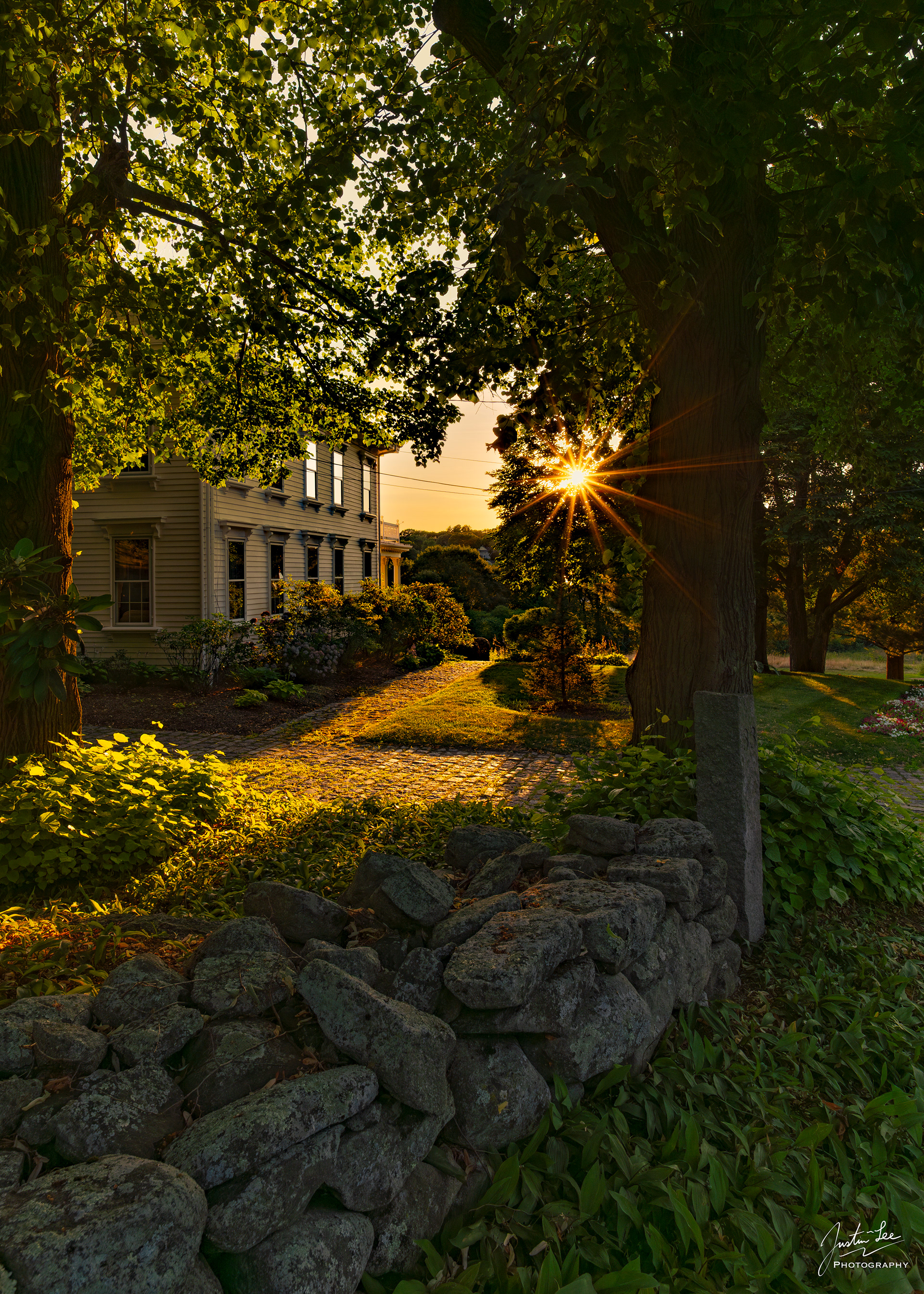 Lexington, MA - NIKON D780 + AF-S NIKKOR 20mm f/1.8G ED @ 20 mm, ISO 100, 1/200, f/9.0
