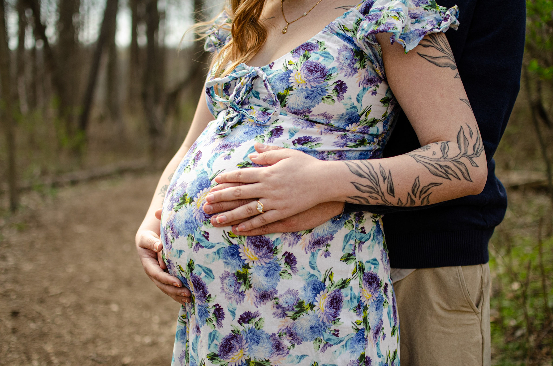 Outdoor Field Maternity Photography