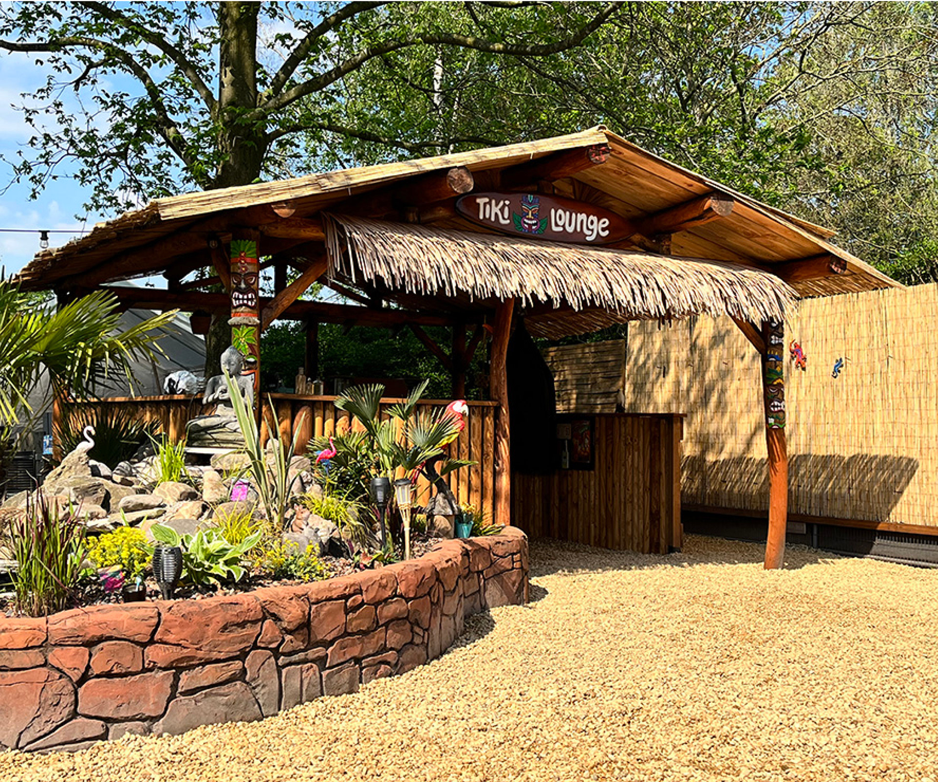 Design and build of a Tiki Lounge and pond